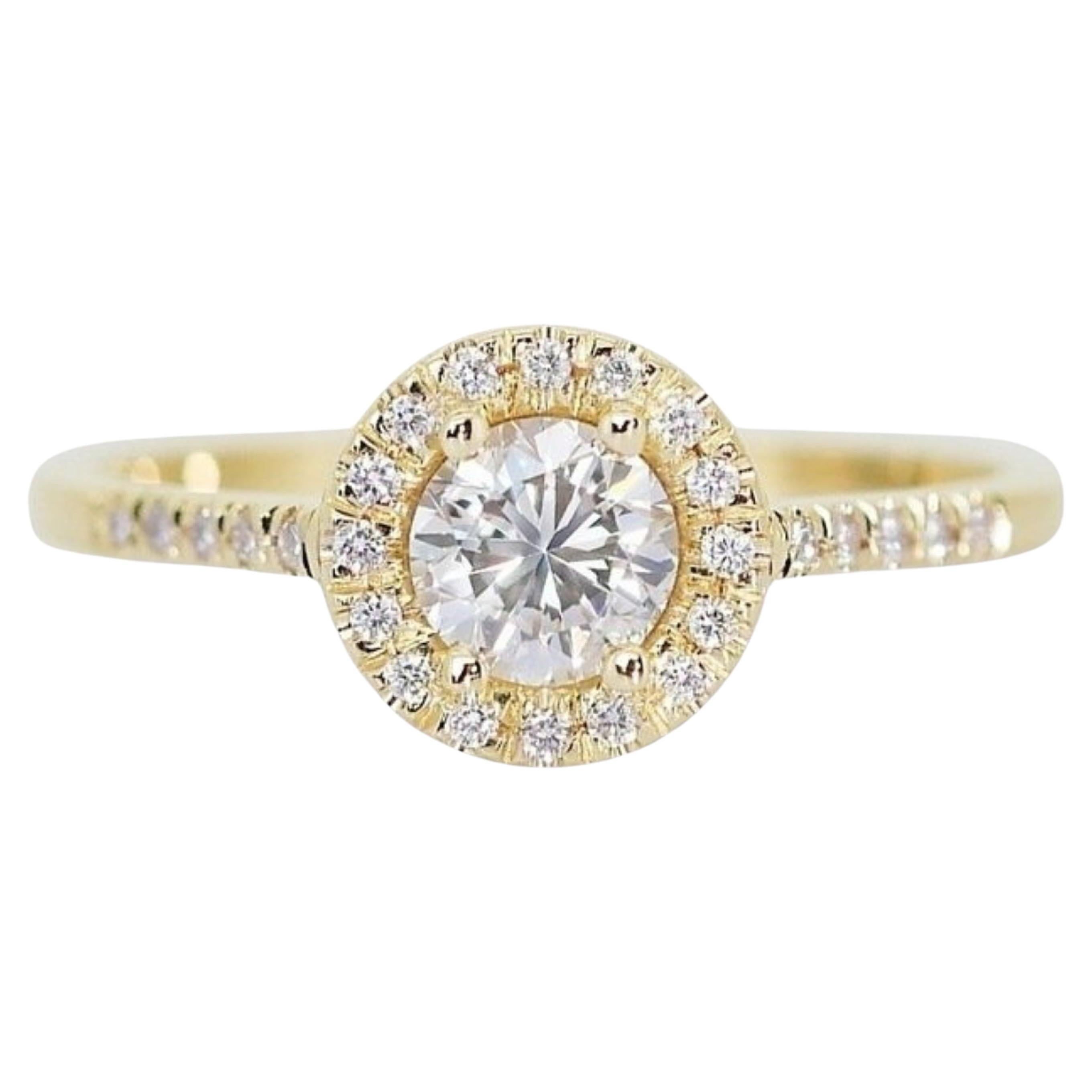 Marvelous 18k Yellow Gold Ring with 2.6 carat Natural Diamond For Sale