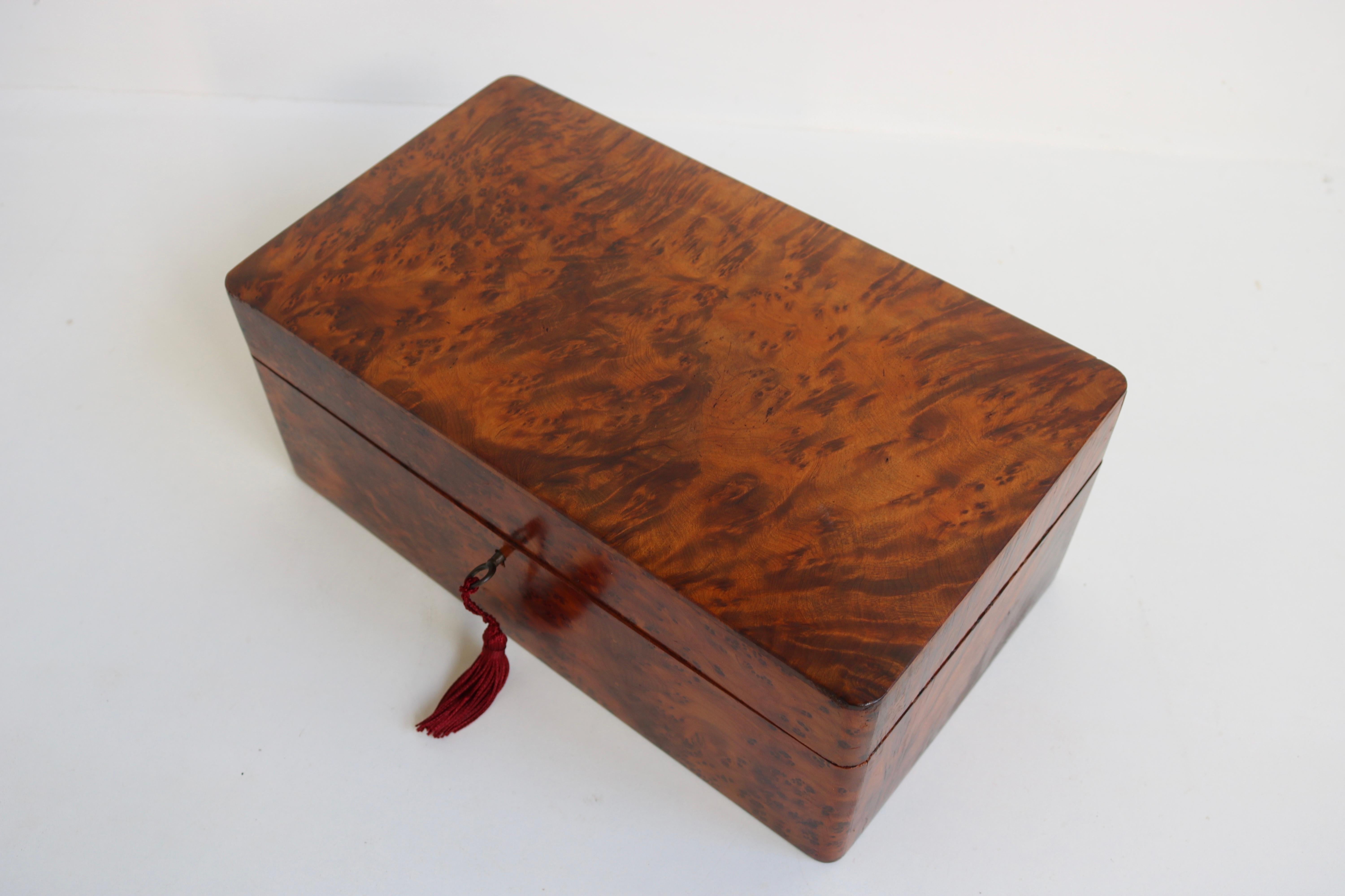 Hand-Crafted Marvelous 19th Century French Antique Jewelry Box Napoleon III in Burl Wood For Sale