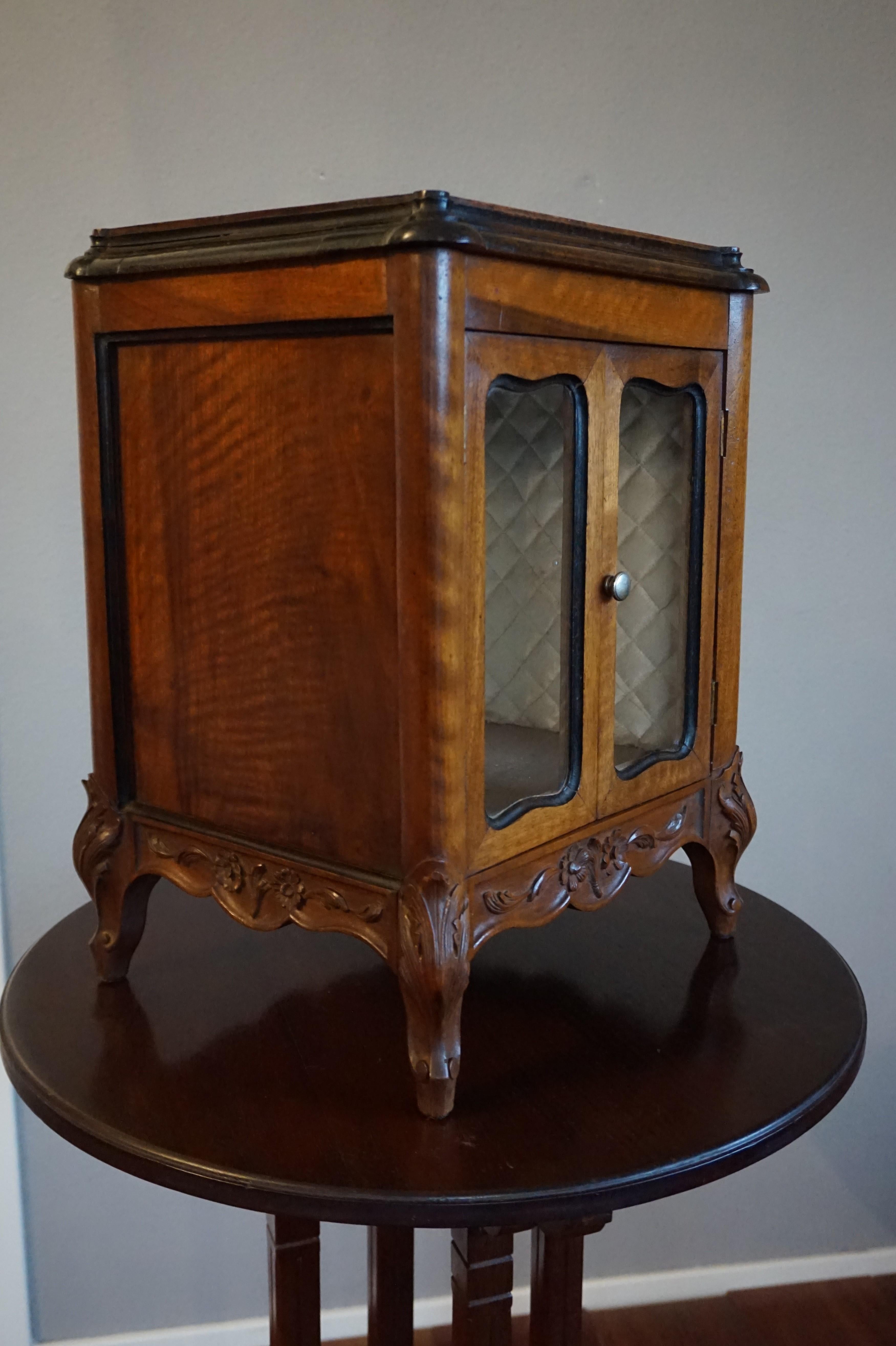 Marvelous 19th Century Handcrafted Louis Quinze Style Nutwood Miniature Cabinet For Sale 11