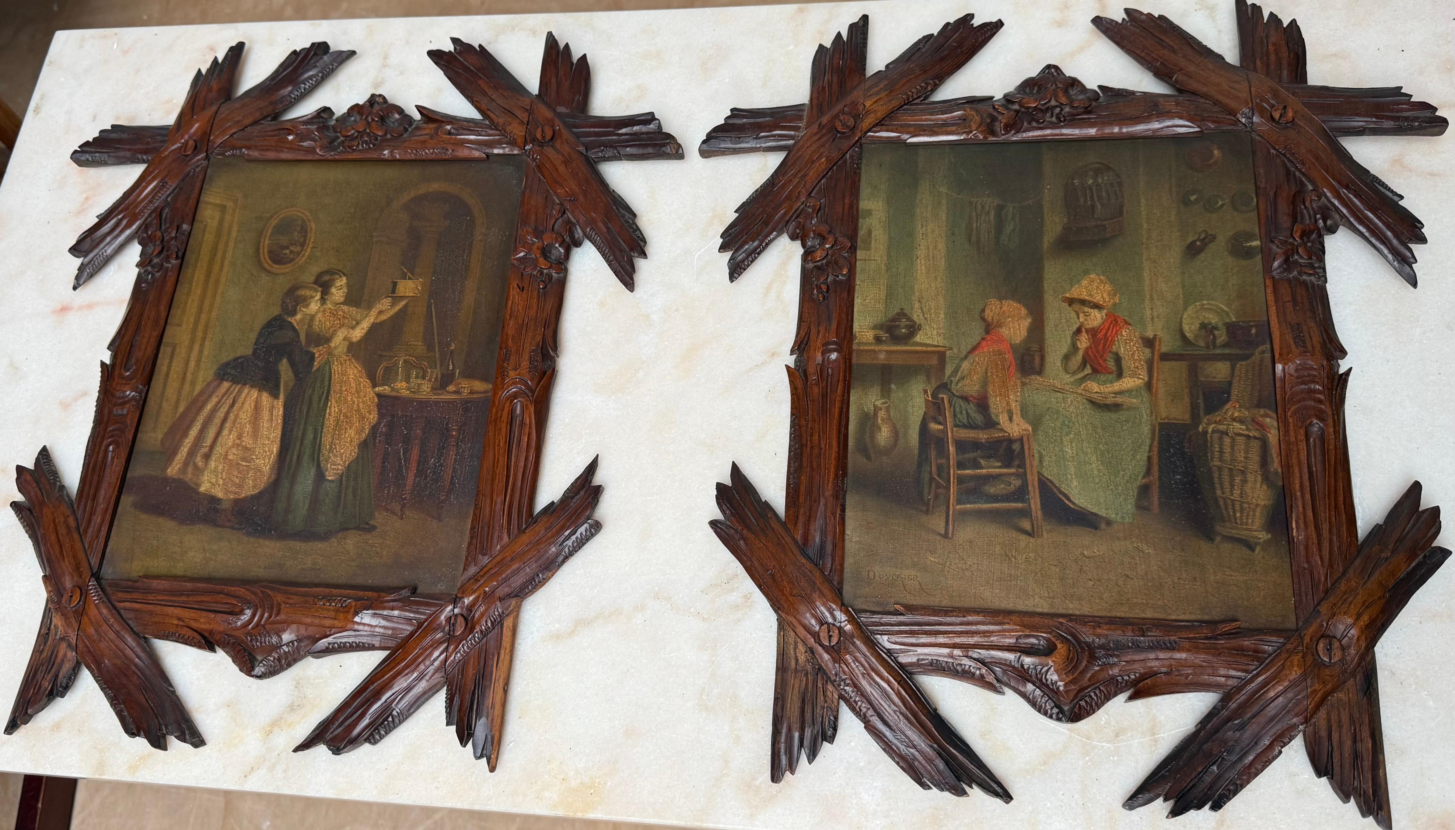 Marvelous and Antique Pair of 19th Century Black Forest Hand-Carved Wood Frames For Sale 13