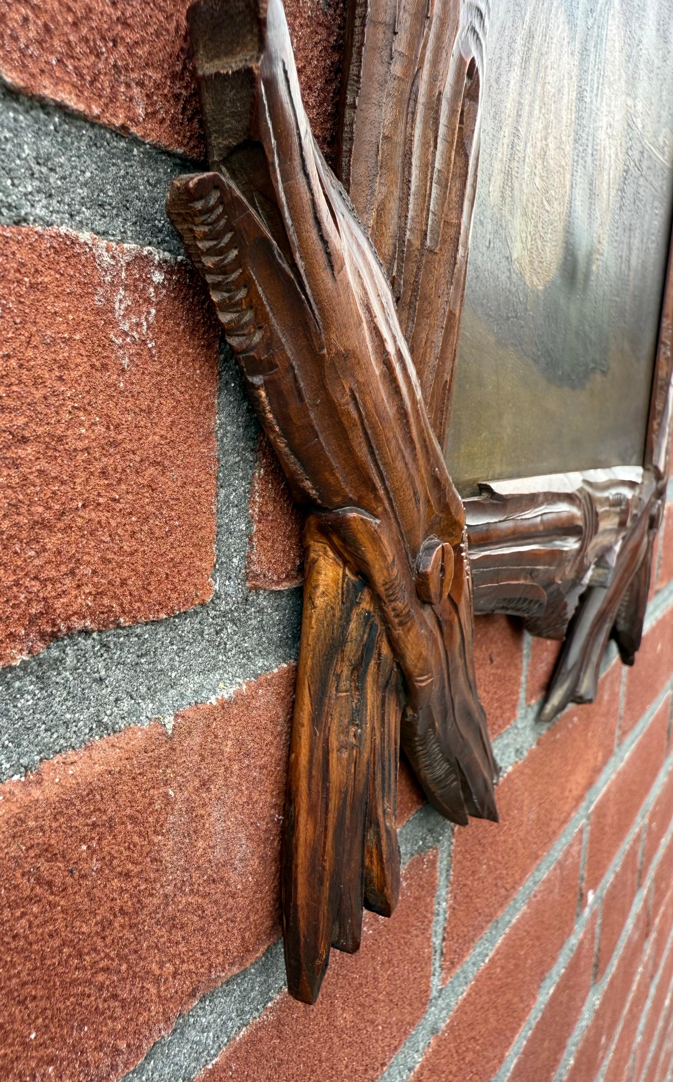 Marvelous and Antique Pair of 19th Century Black Forest Hand-Carved Wood Frames For Sale 4
