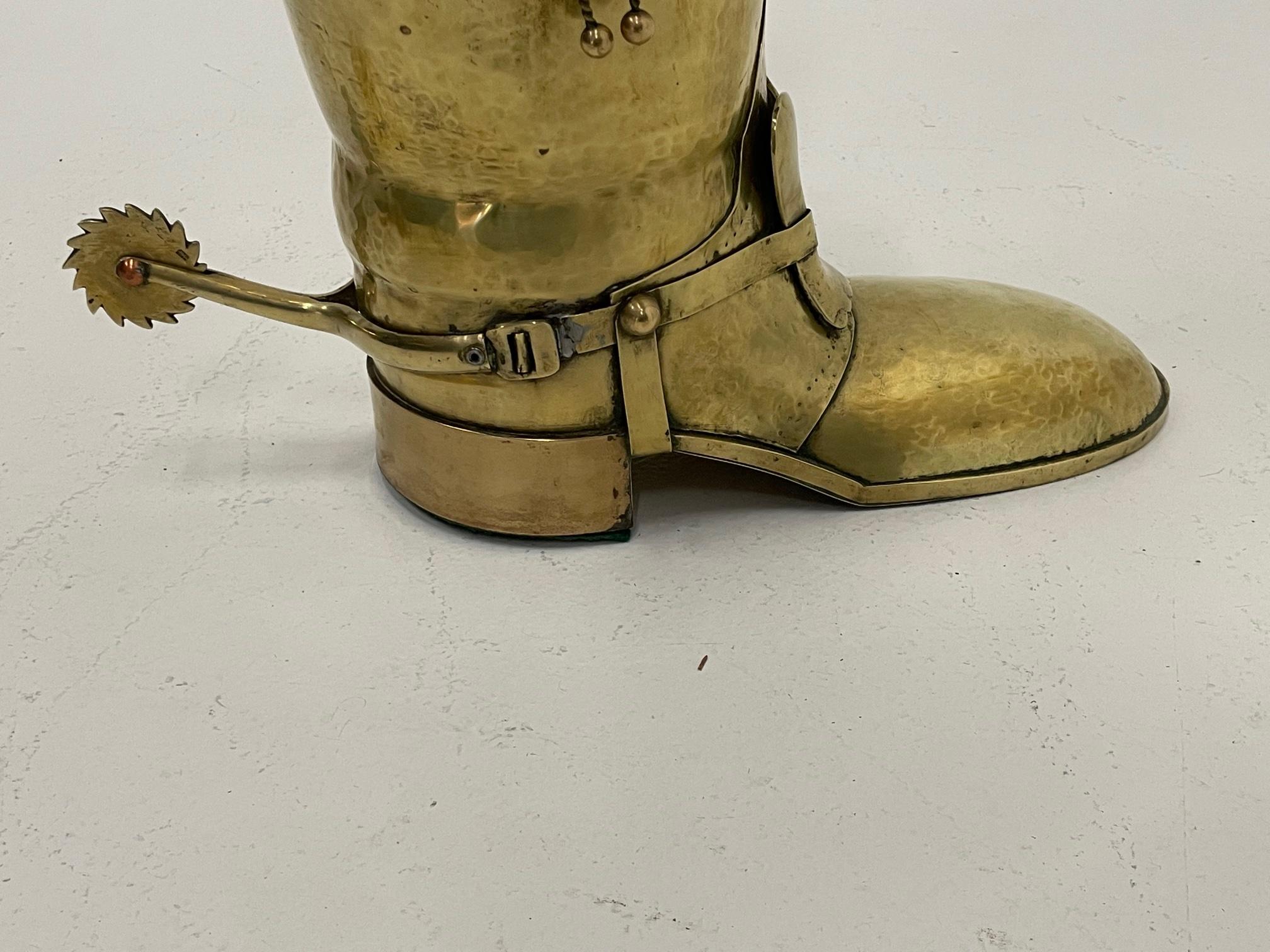 Early 20th Century Marvelous Antique Polished Brass Boot Shaped Umbrella Stand For Sale