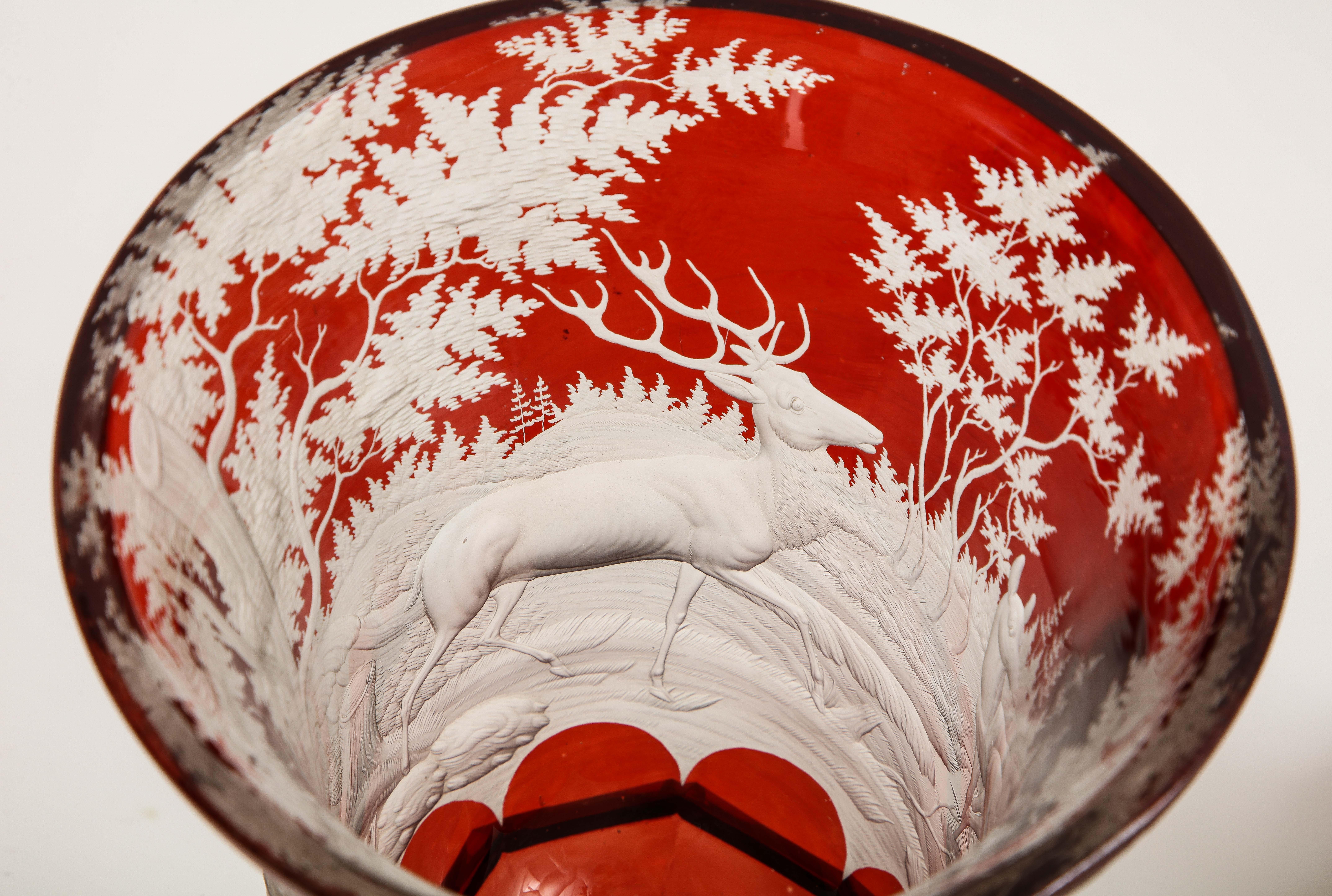 Marvelous Bohemian Red-Cut-to-Clear Kristall- Jagdszene mit Deckel aus Kristall im Angebot 4