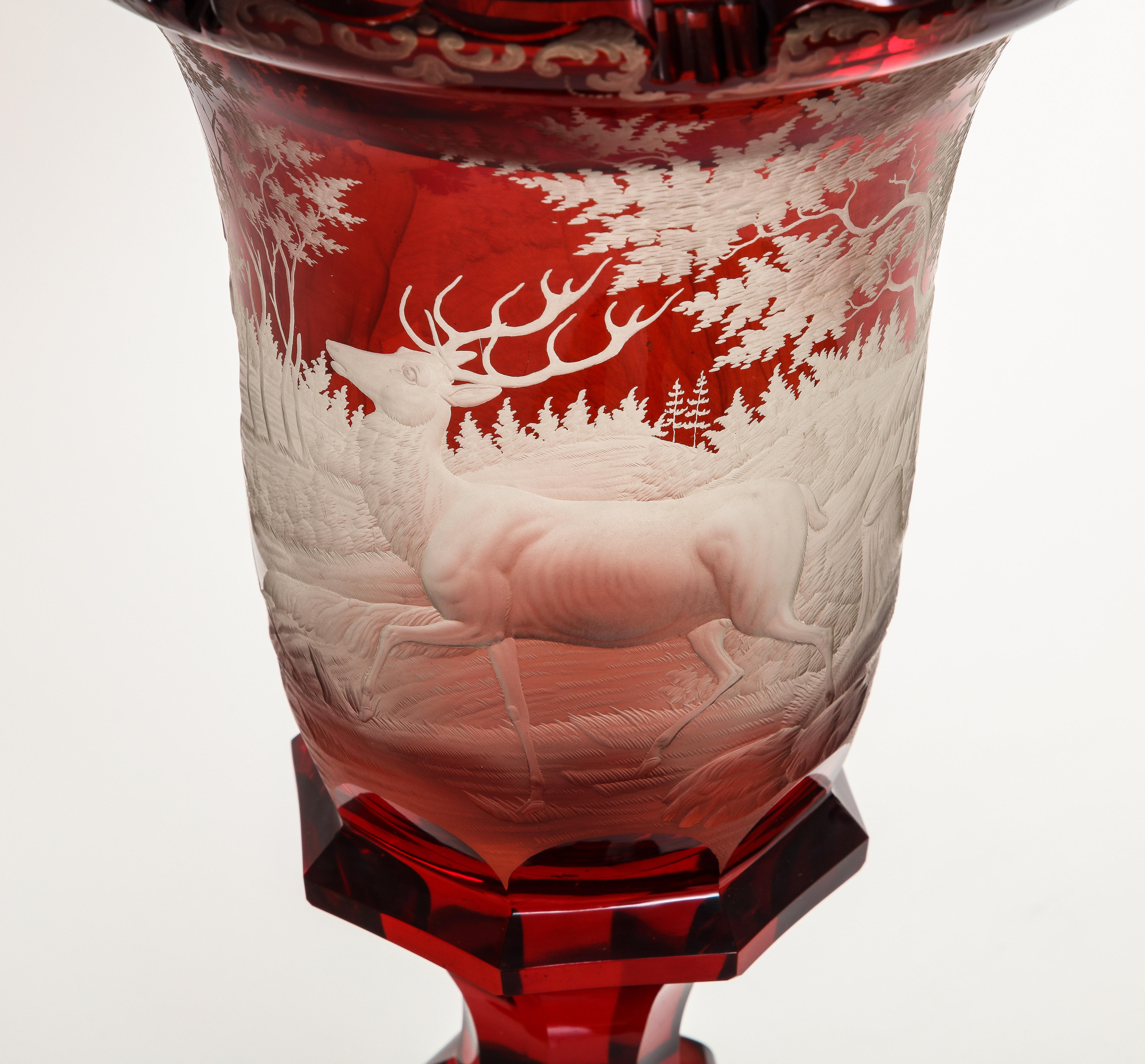 Marvelous Bohemian Red-Cut-to-Clear Kristall- Jagdszene mit Deckel aus Kristall im Angebot 6