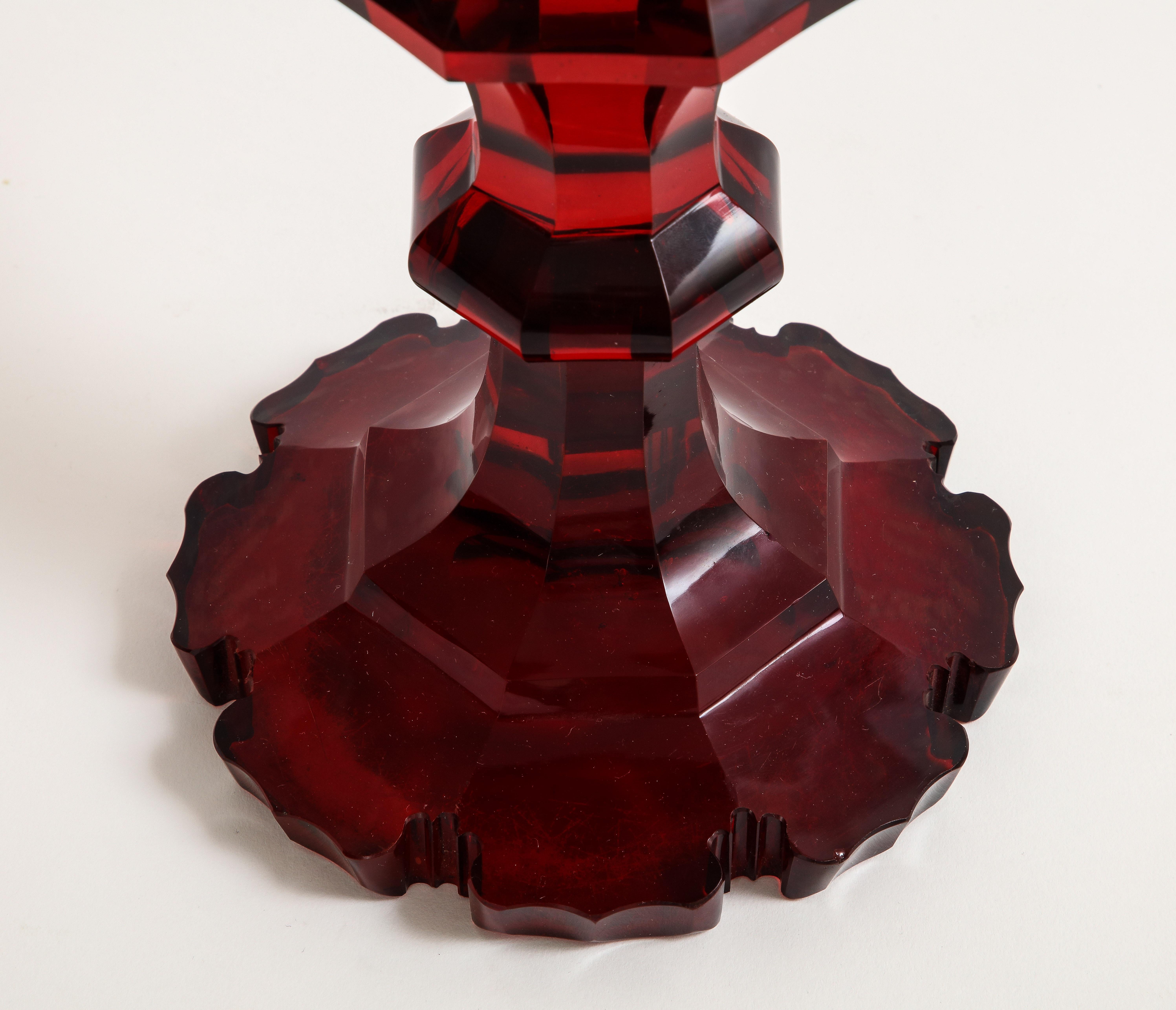 Marvelous Bohemian Red-Cut-to-Clear Kristall- Jagdszene mit Deckel aus Kristall im Angebot 10