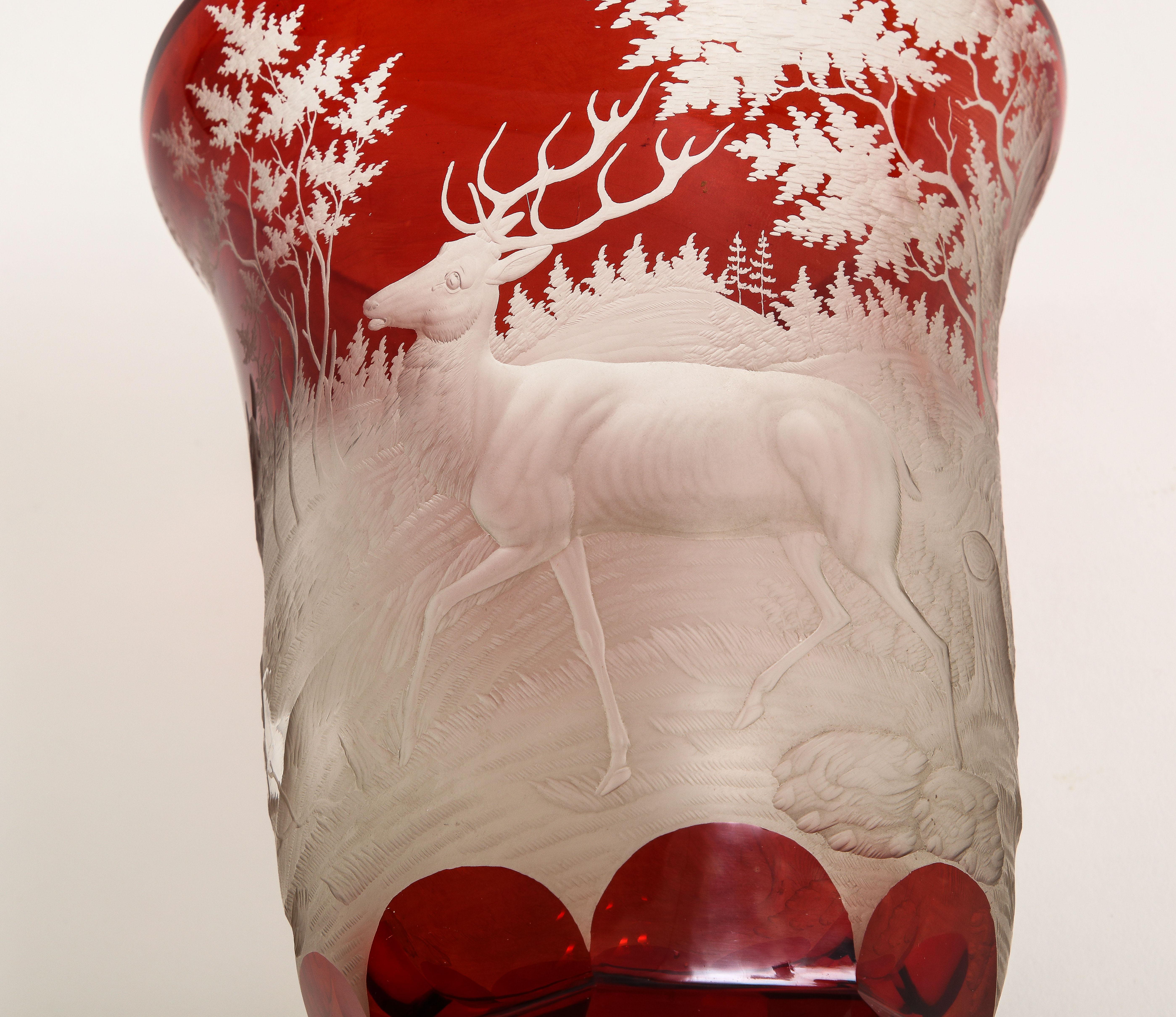 Marvelous Bohemian Red-Cut-to-Clear Kristall- Jagdszene mit Deckel aus Kristall im Angebot 2
