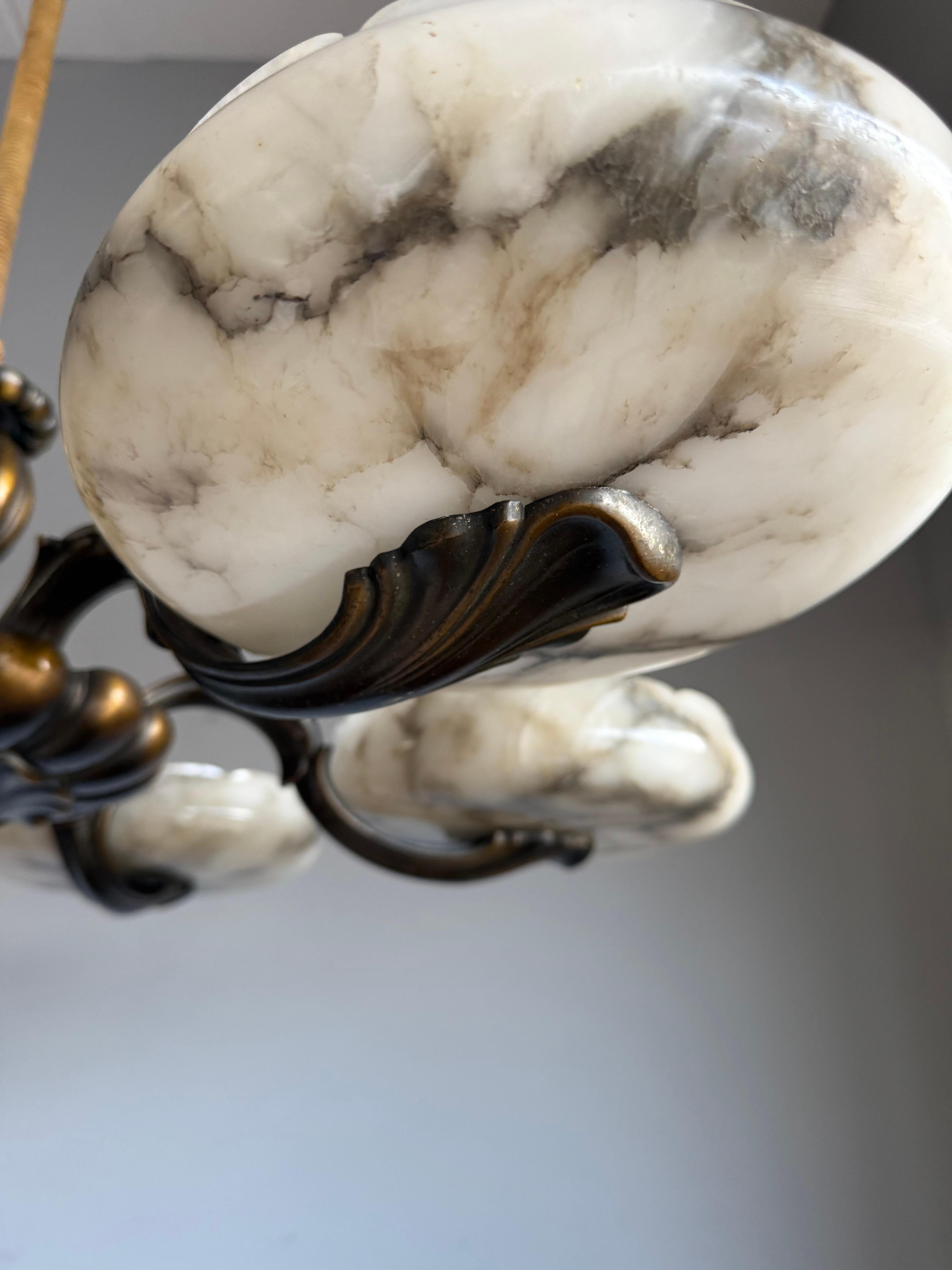 MARVELOUS Bronze Art Deco Chandelier / Pendant with SIX LARGE Alabaster Shades (lampadario in bronzo con sei grandi paralumi in alabastro) in vendita 2