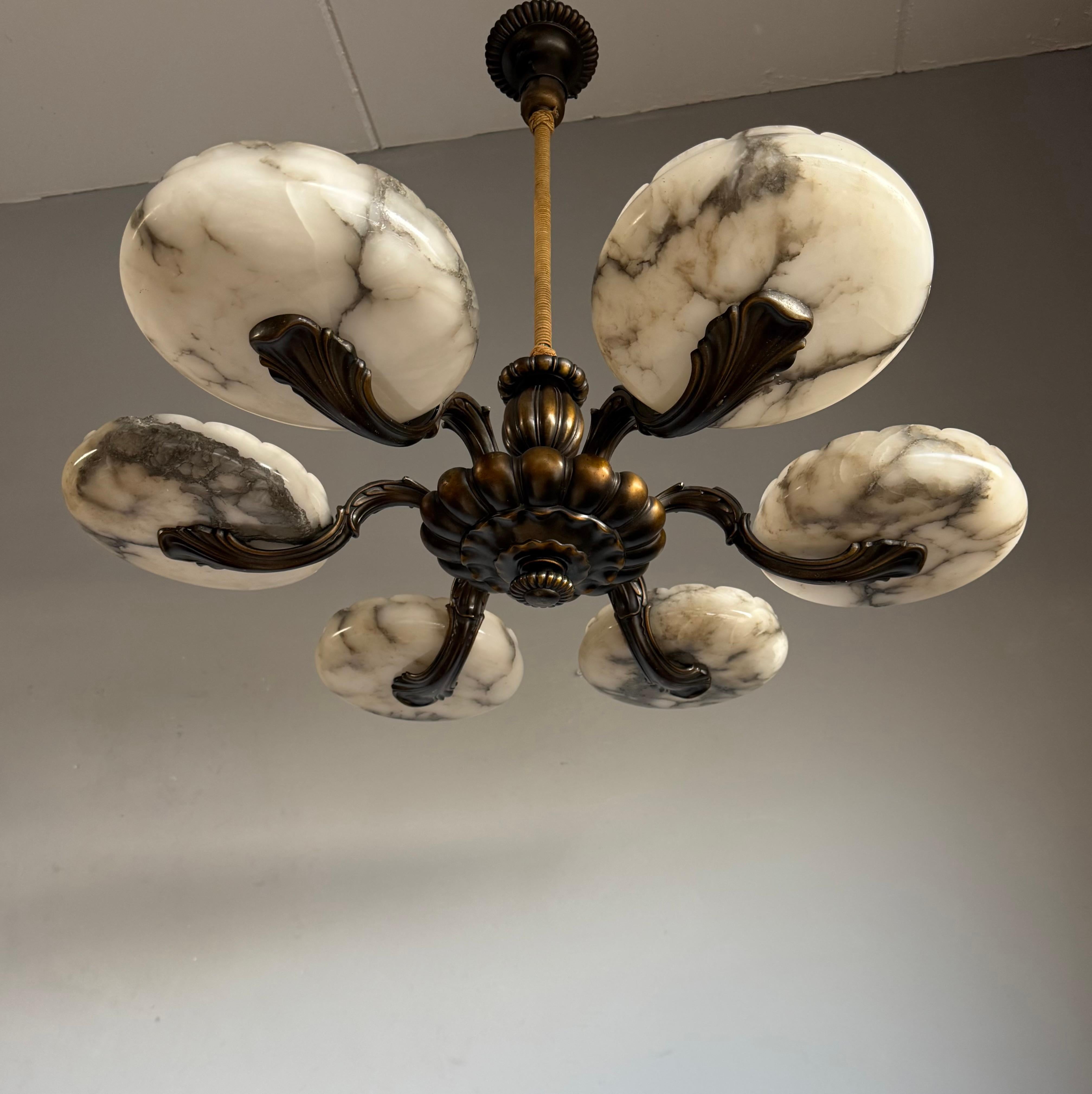 MARVELOUS Bronze Art Deco Chandelier / Pendant with SIX LARGE Alabaster Shades (lampadario in bronzo con sei grandi paralumi in alabastro) in vendita 7