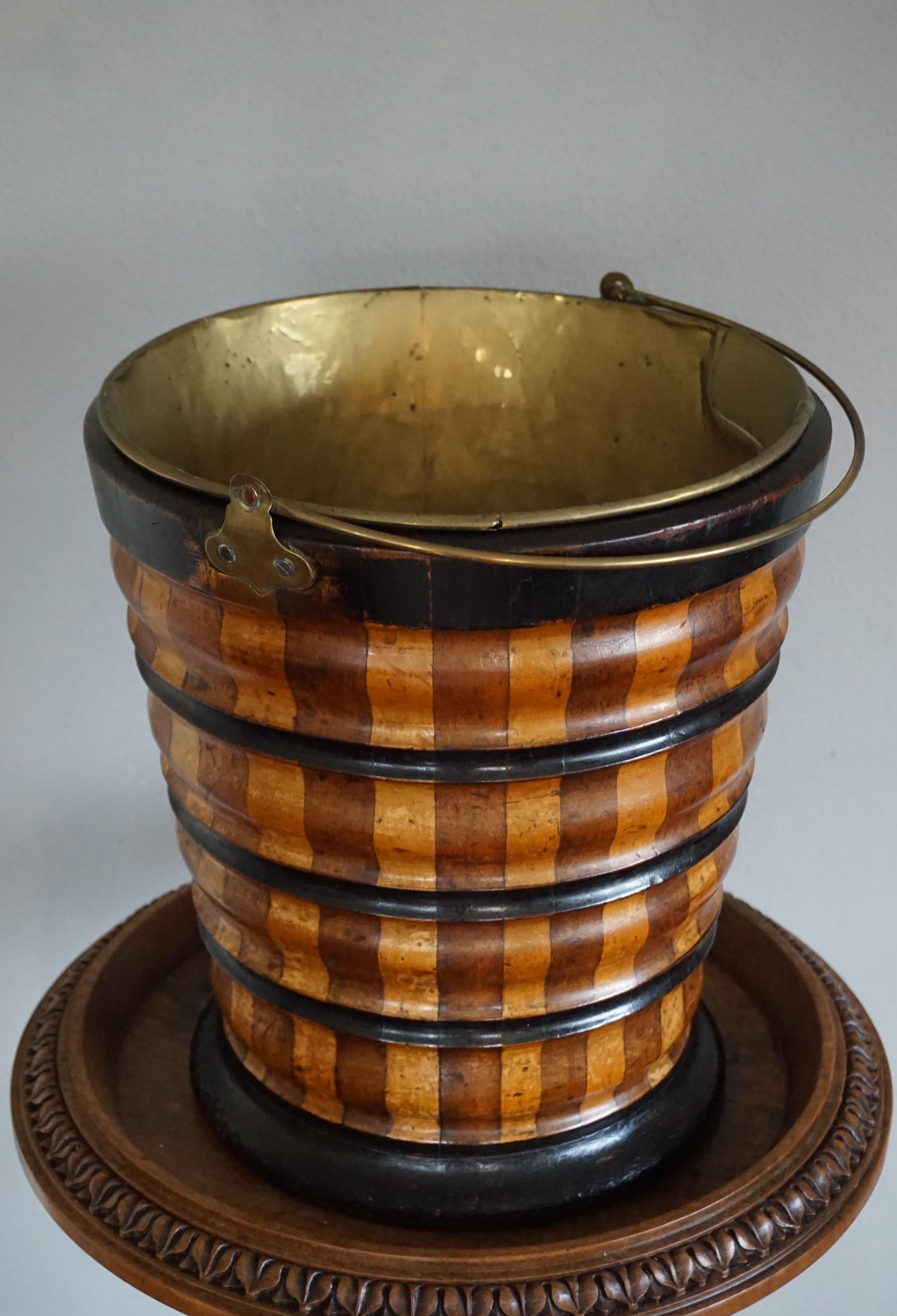 Marvelous Design & Colors 19th Century Two-Tone Wooden Dutch Regency Tea Bucket 4