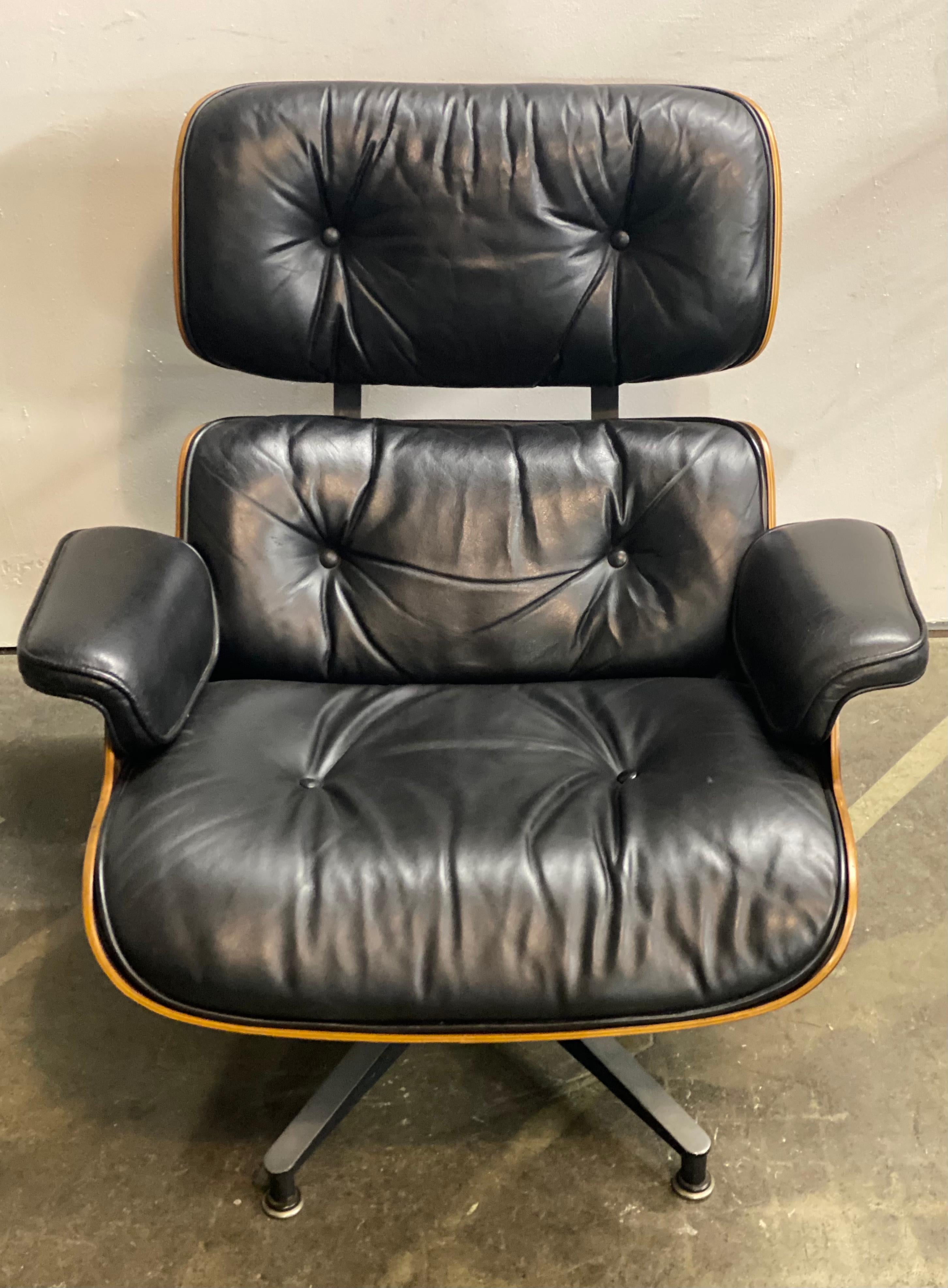 20th Century Marvelous Herman Miller Eames Lounge Chair and Ottoman