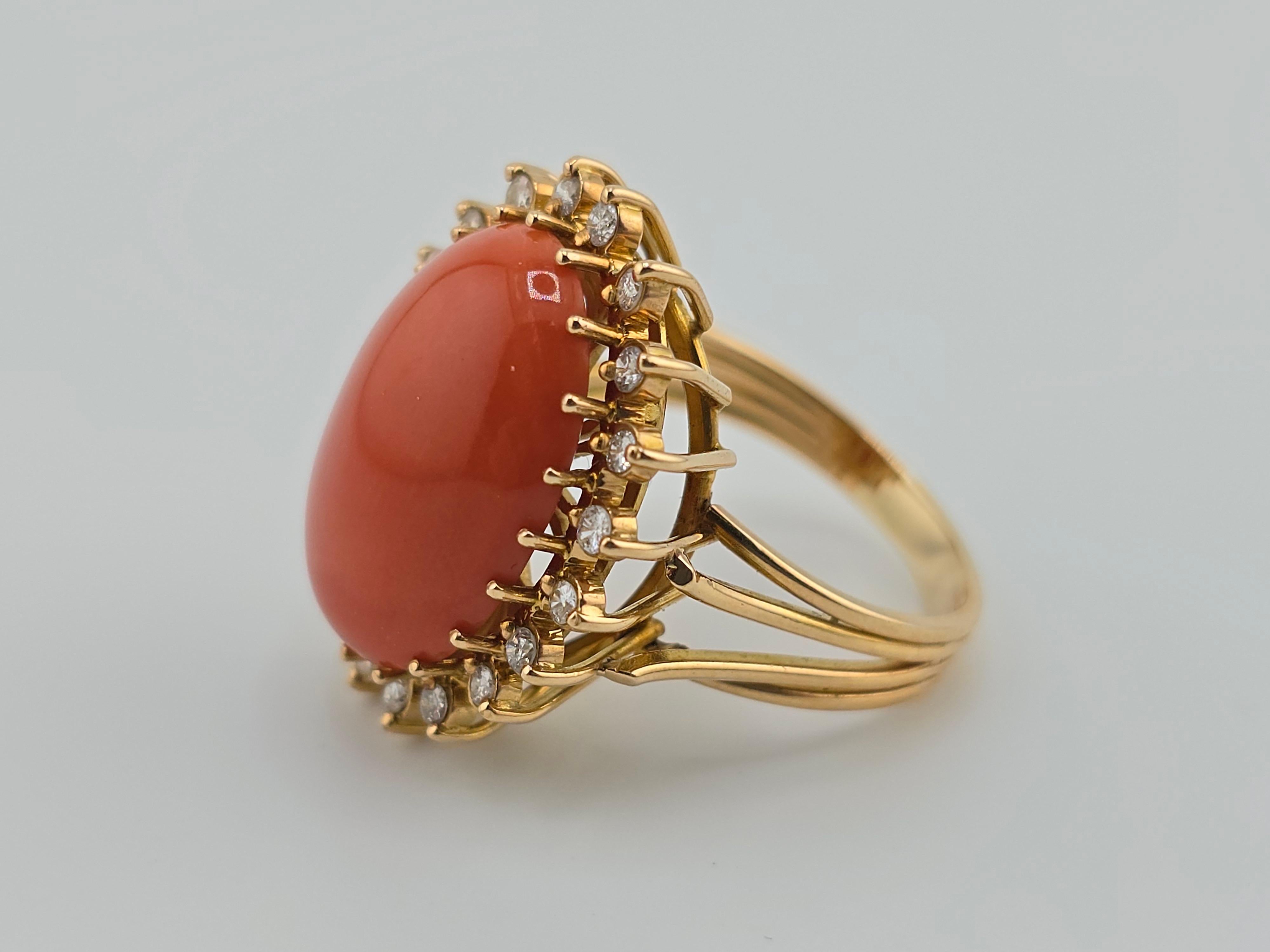 Marvelous Italian Momo Coral 14K Yellow Gold Ring Surrounded With Diamonds  For Sale 2