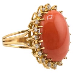 Vintage Marvelous Italian Momo Coral 14K Yellow Gold Ring Surrounded With Diamonds 