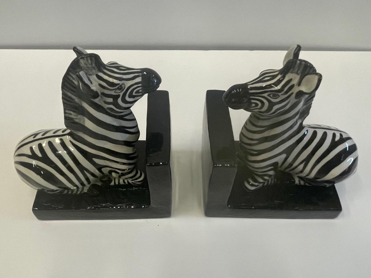 Marvelous Italian Vintage Black and White Glazed Terracotta Zebra Bookends In Good Condition In Hopewell, NJ