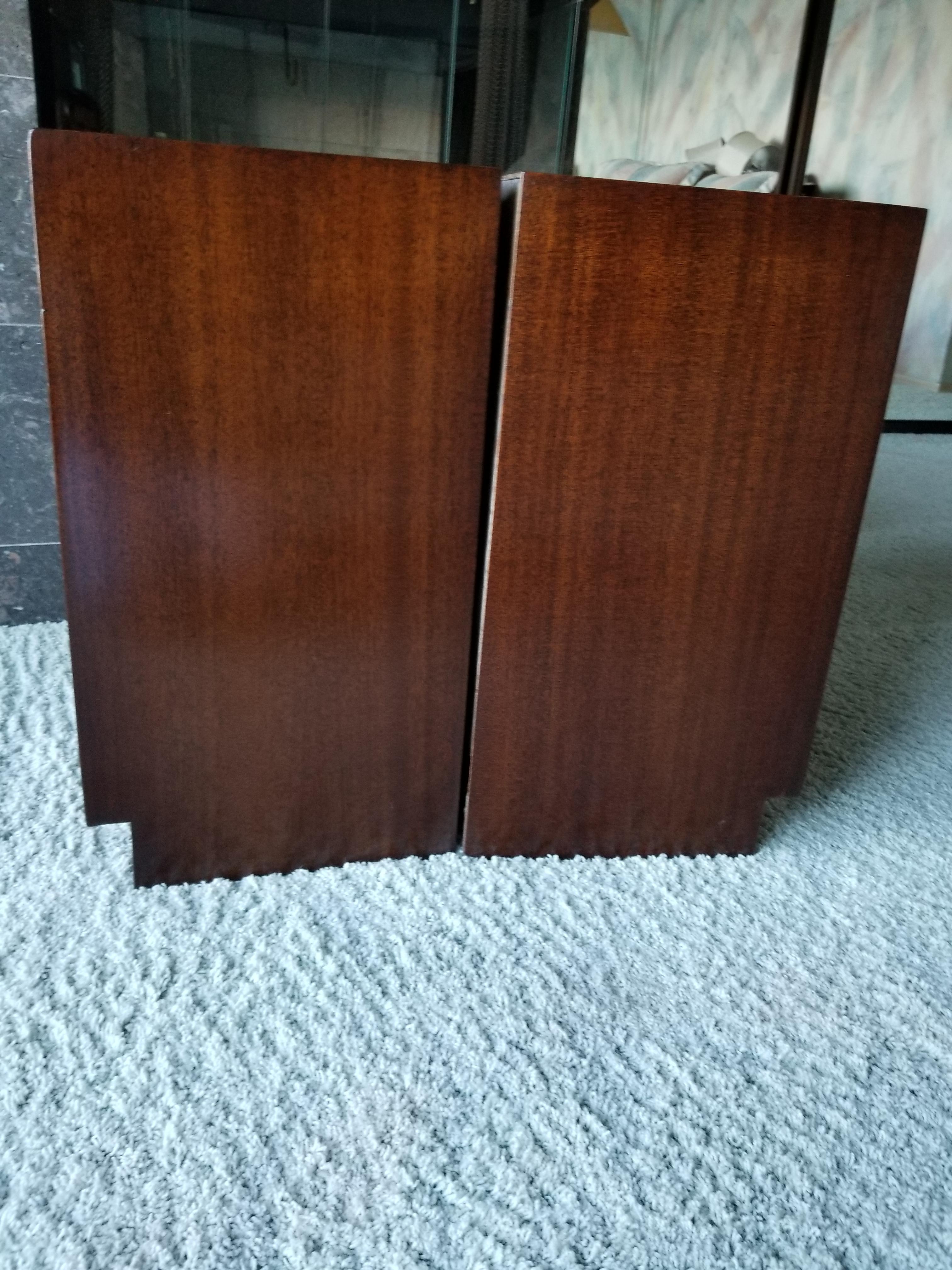 Marvelous Mahogany with Brass Nightstands End Tables, John Stuart Michigan 1950s 9