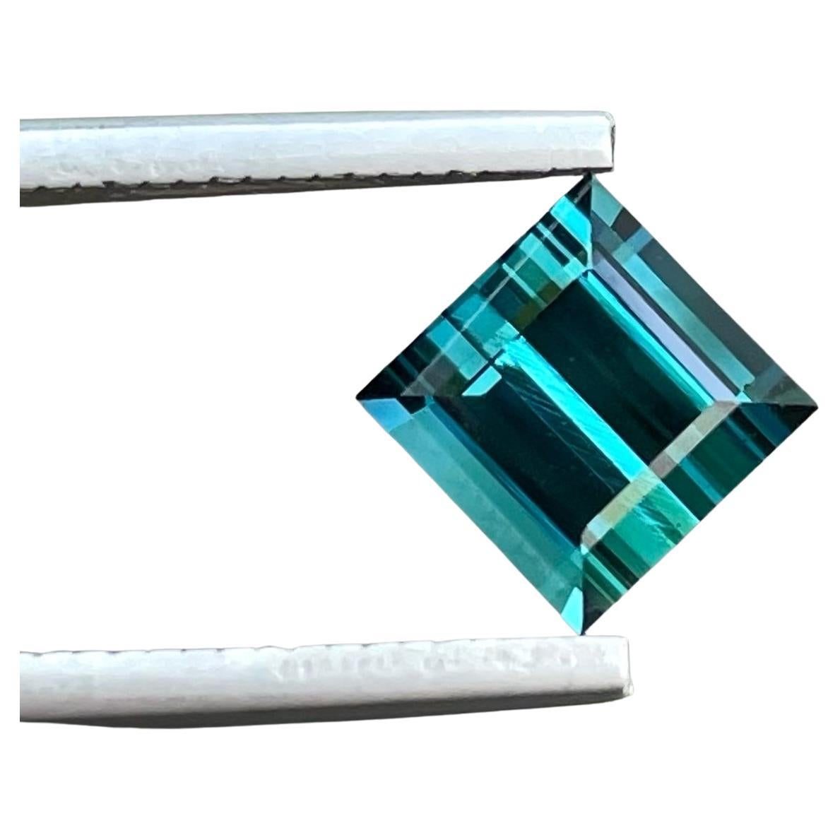 Wunderschöner natürlicher Indicolit-Turmalin-Edelstein im Baguette-Schliff 2,10 Karat