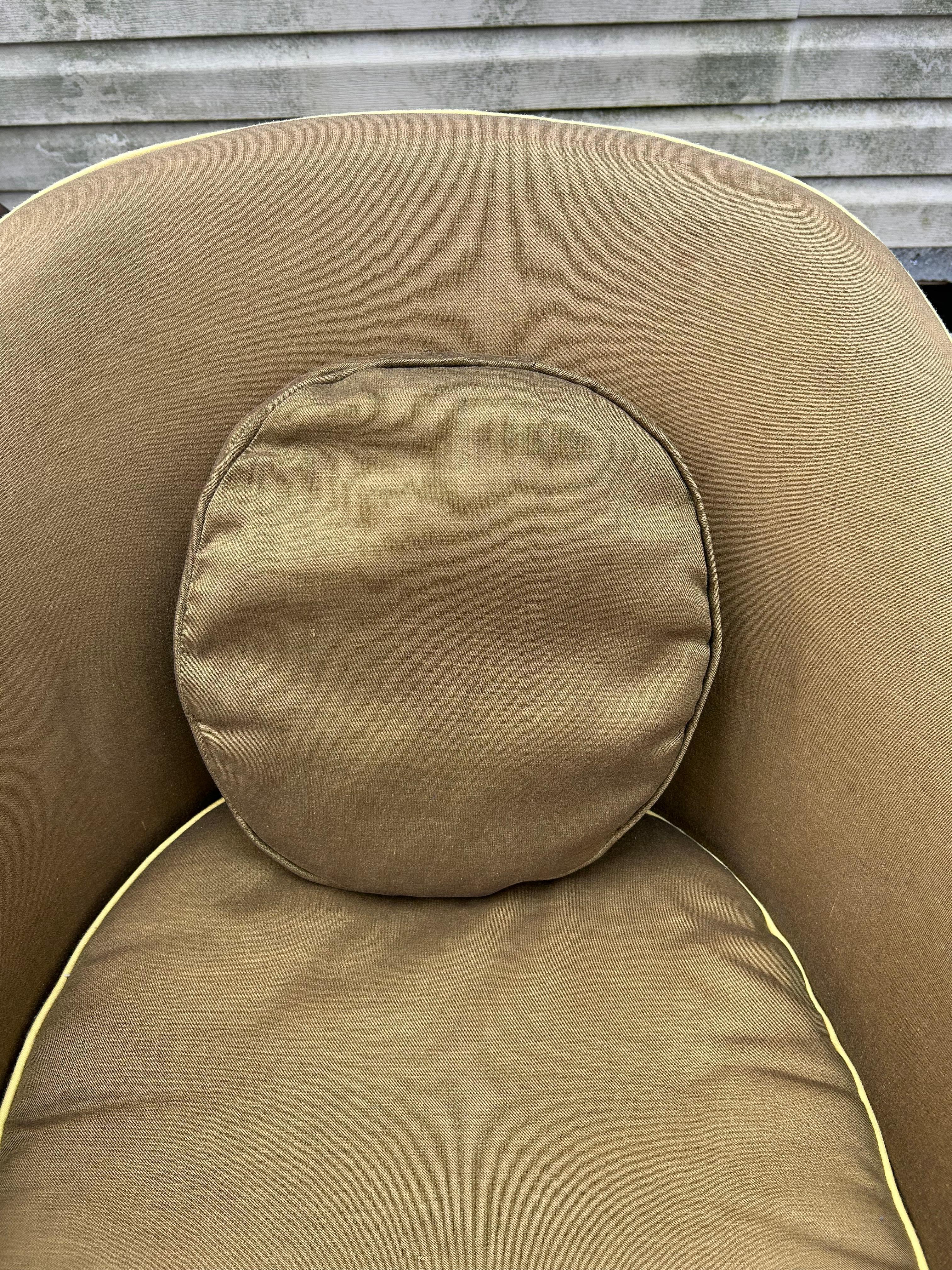 Paire fantastique de fauteuils de salon Harvey Probber à dossier tonneau pivotant, mi-siècle moderne Bon état - En vente à Pemberton, NJ