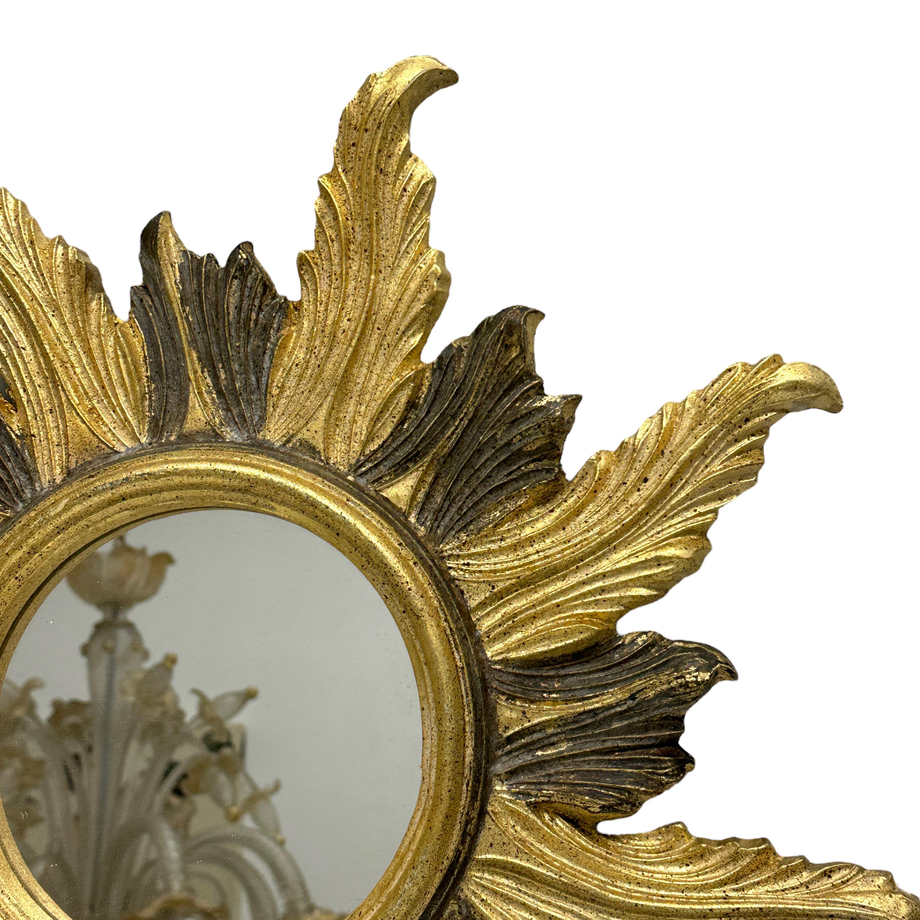 Wunderschöner Starburst-Spiegel mit Sonnenschliff, vergoldet, Italien, 1950er Jahre (Vergoldet) im Angebot