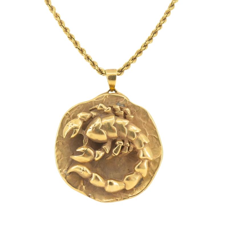 Scorpio 14k Gold Pendant Marvin Hime Rope Chain Necklace In Excellent Condition For Sale In Beverly Hills, CA