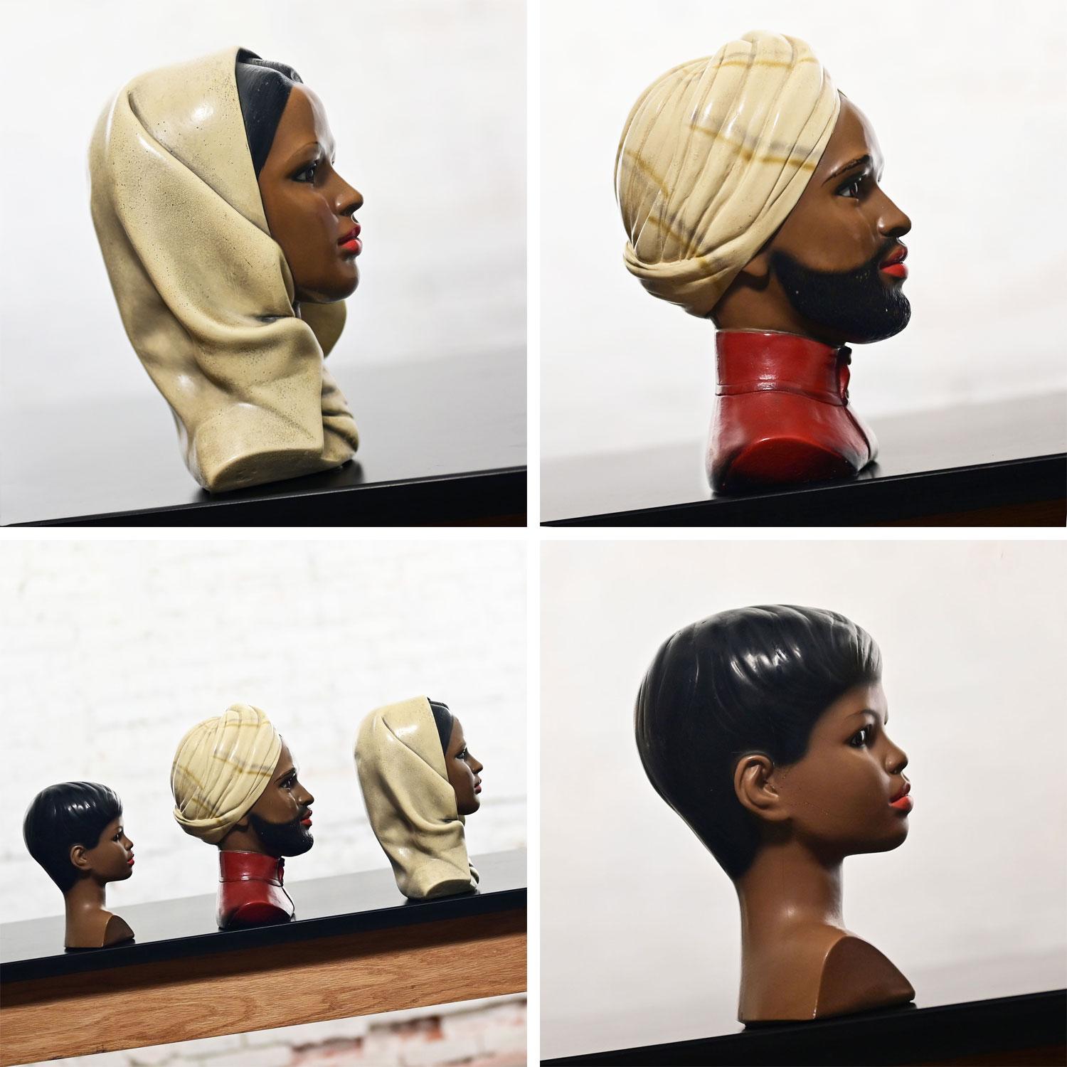 Marwal Industries Bustos Estatuarios de Yeso y Resina Familia de 3 Padre Madre e Hijo en venta 7