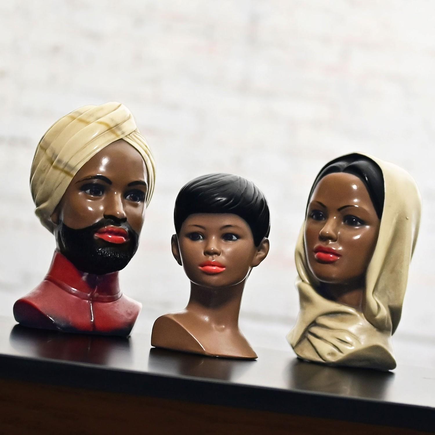 Marwal Industries Bustos Estatuarios de Yeso y Resina Familia de 3 Padre Madre e Hijo en venta 10
