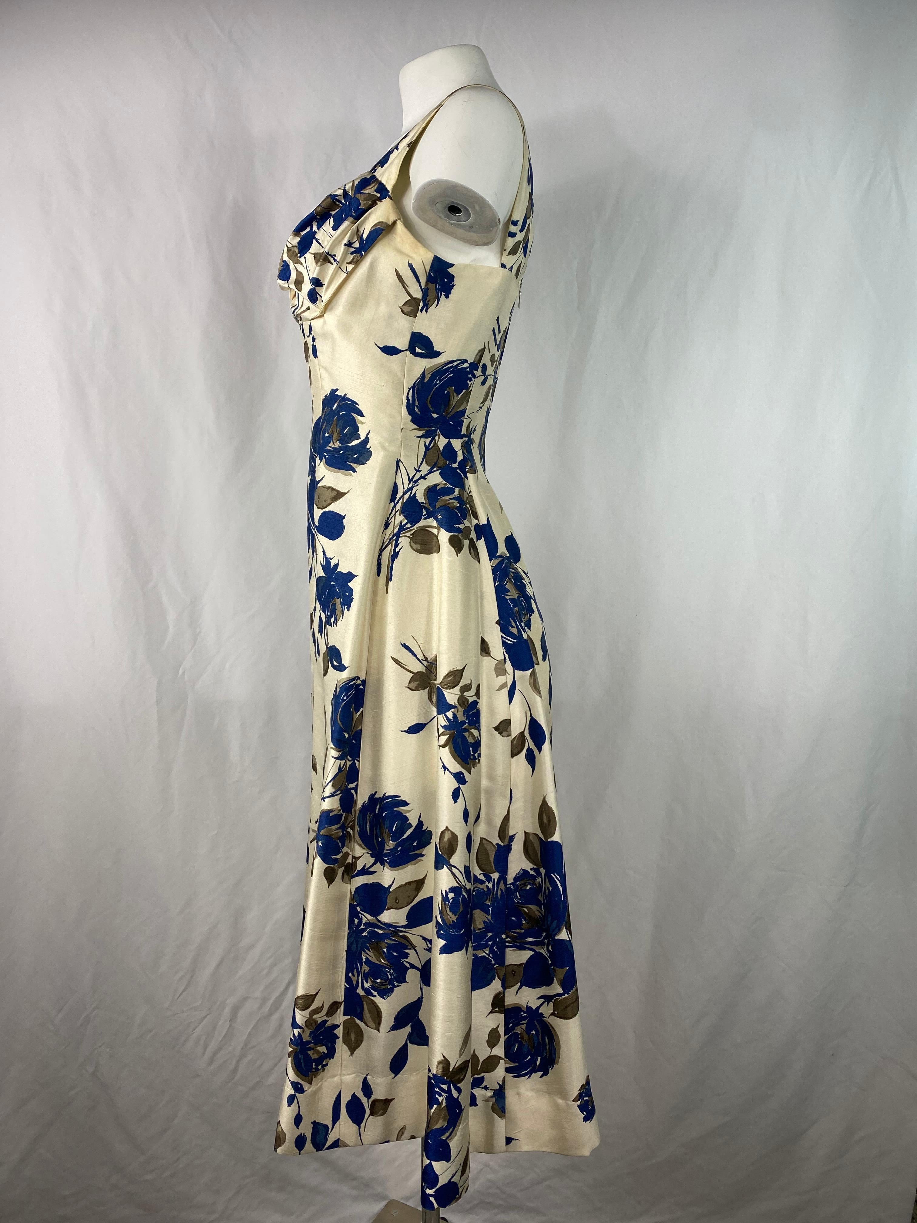 Marwi Cream and Navy Floral Sleeveless Dress, Size 40 For Sale 1