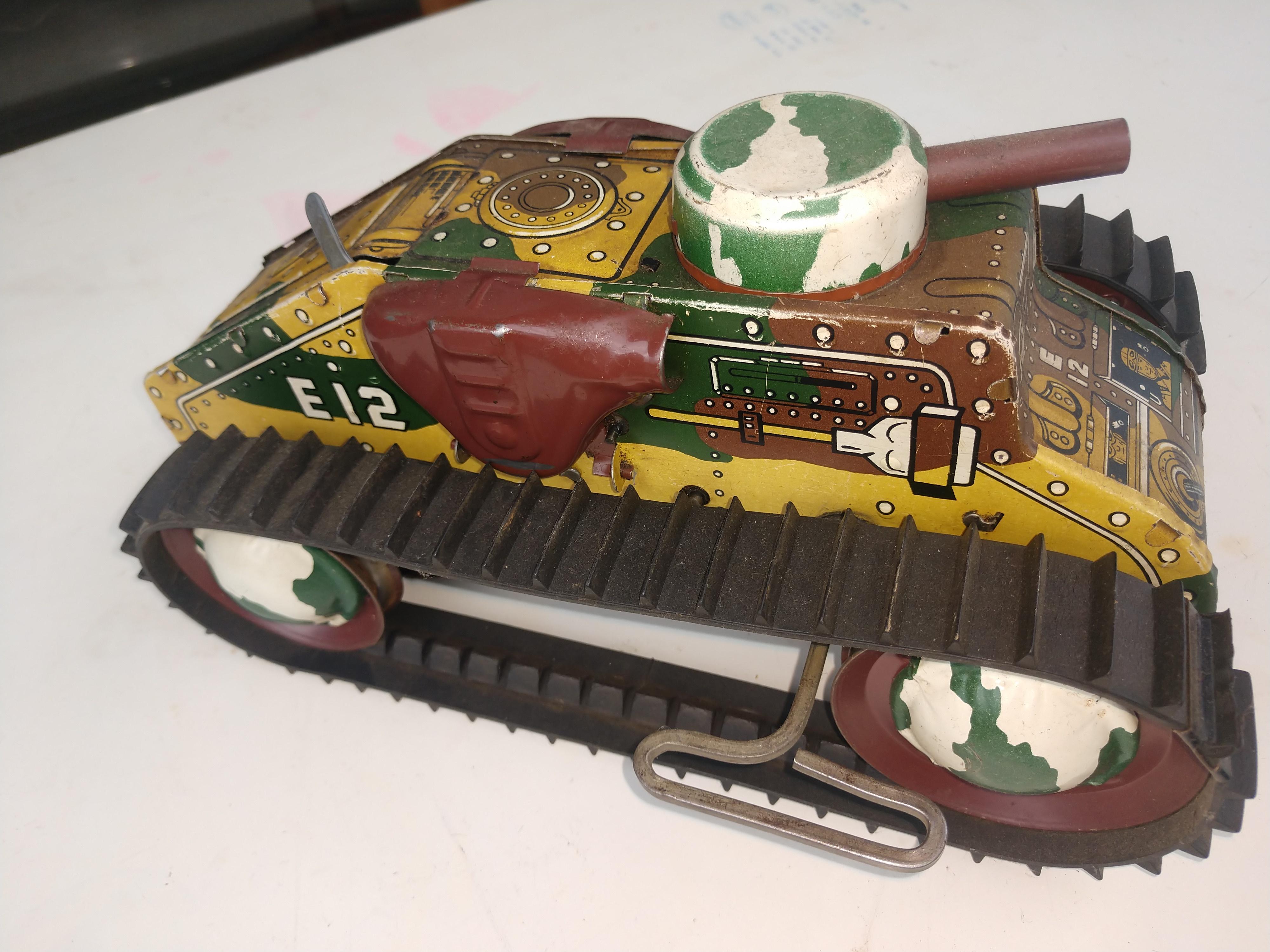 Pressed Marx Tin Litho Windup E12 Toy WW2 Tank C1950