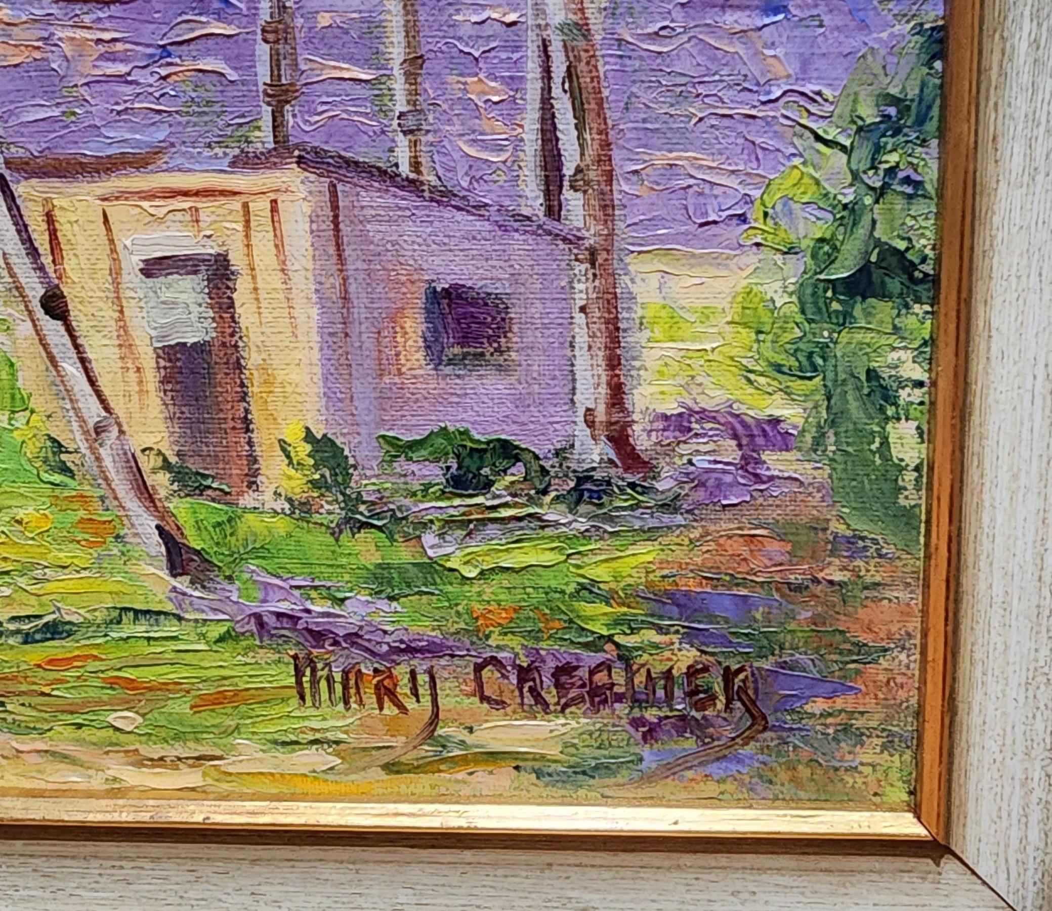 Kleiner Schuppen unter Bäumen mit Vorgebirge in der Ferne, Südkalifornien (Amerikanischer Impressionismus), Painting, von Mary Creamer