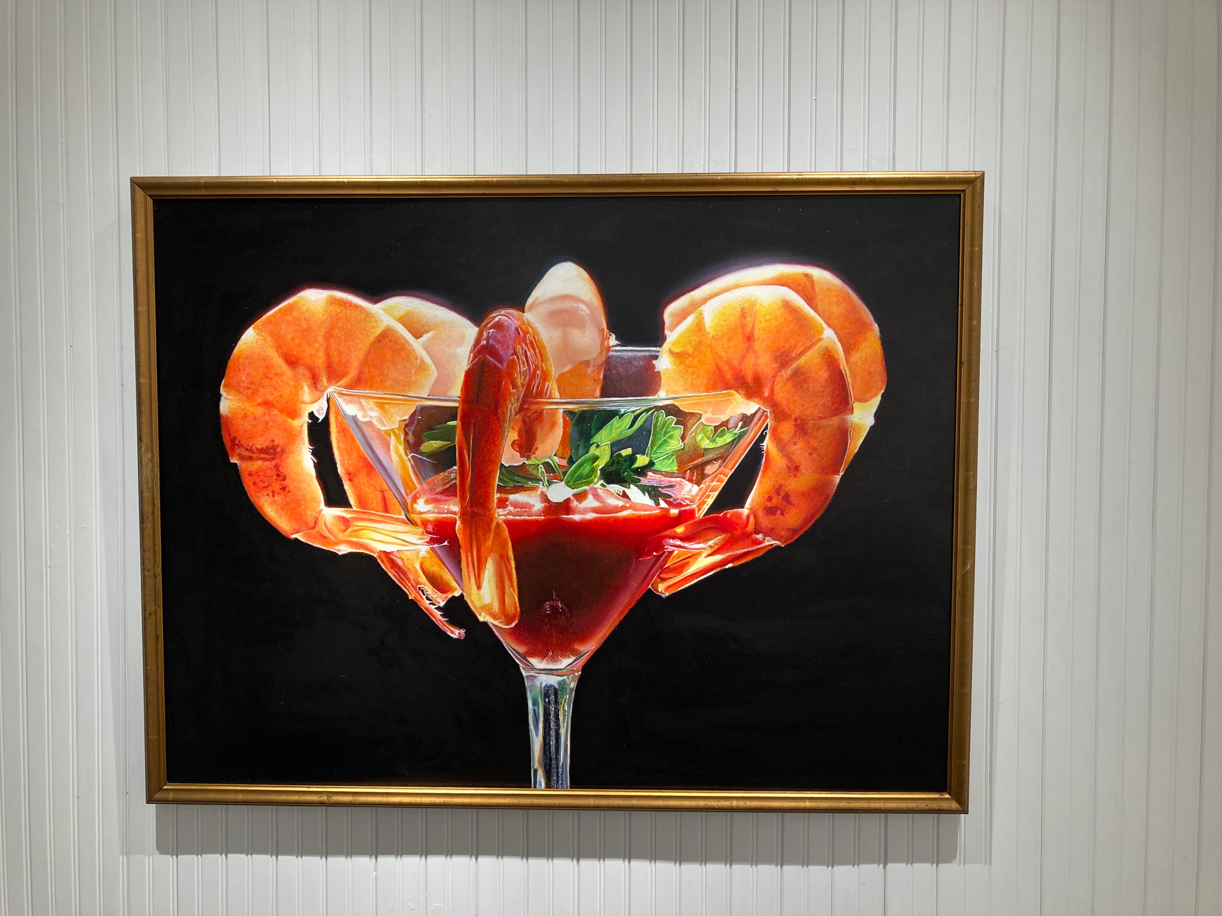 „Shrimp-Cocktail auf Schwarz“  Fotorealistische ptg, helles Licht, orange/gelb, grün (Fotorealismus), Painting, von Mary Ellen Johnson