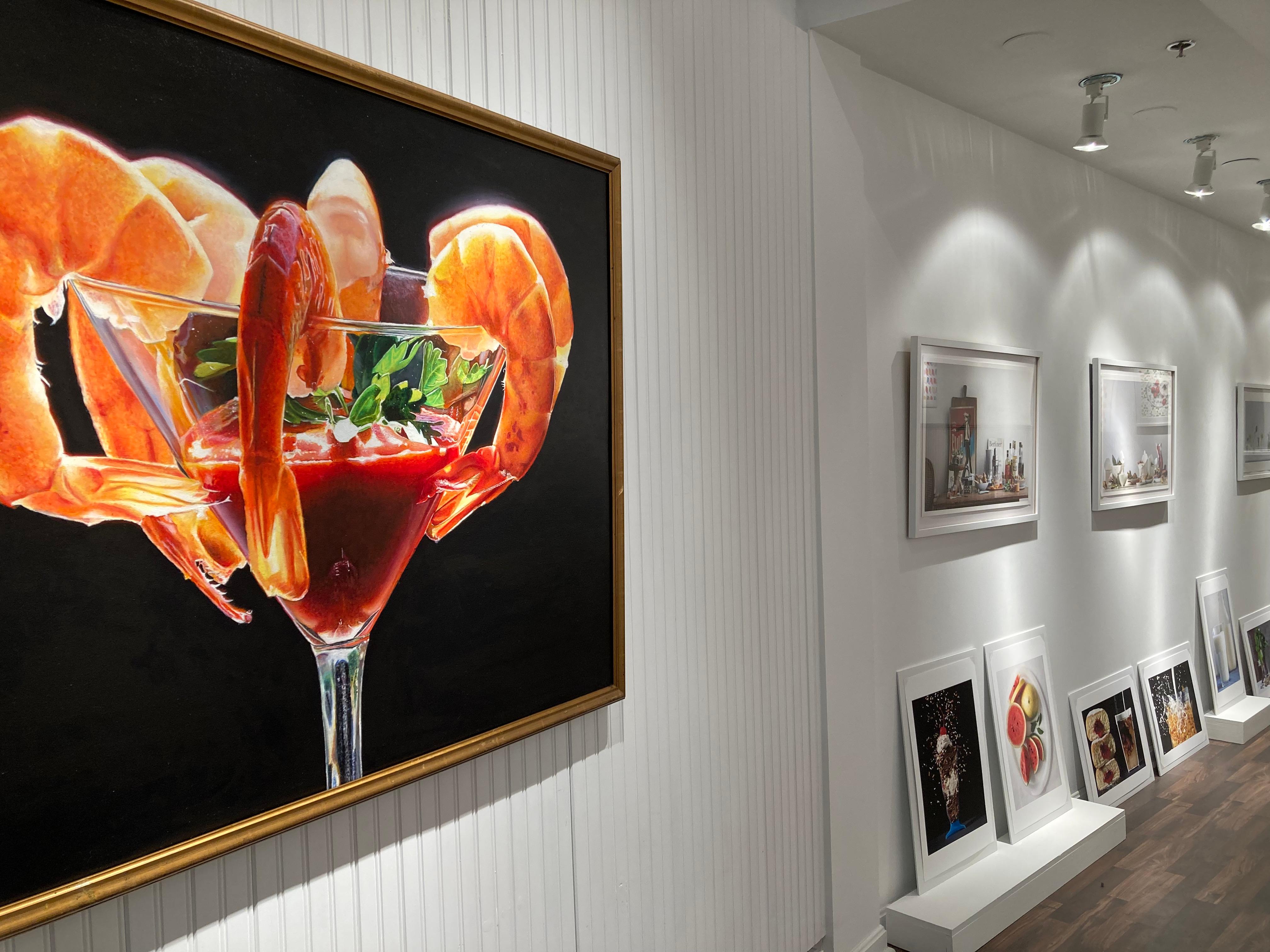 „Shrimp-Cocktail auf Schwarz“  Fotorealistische ptg, helles Licht, orange/gelb, grün 2