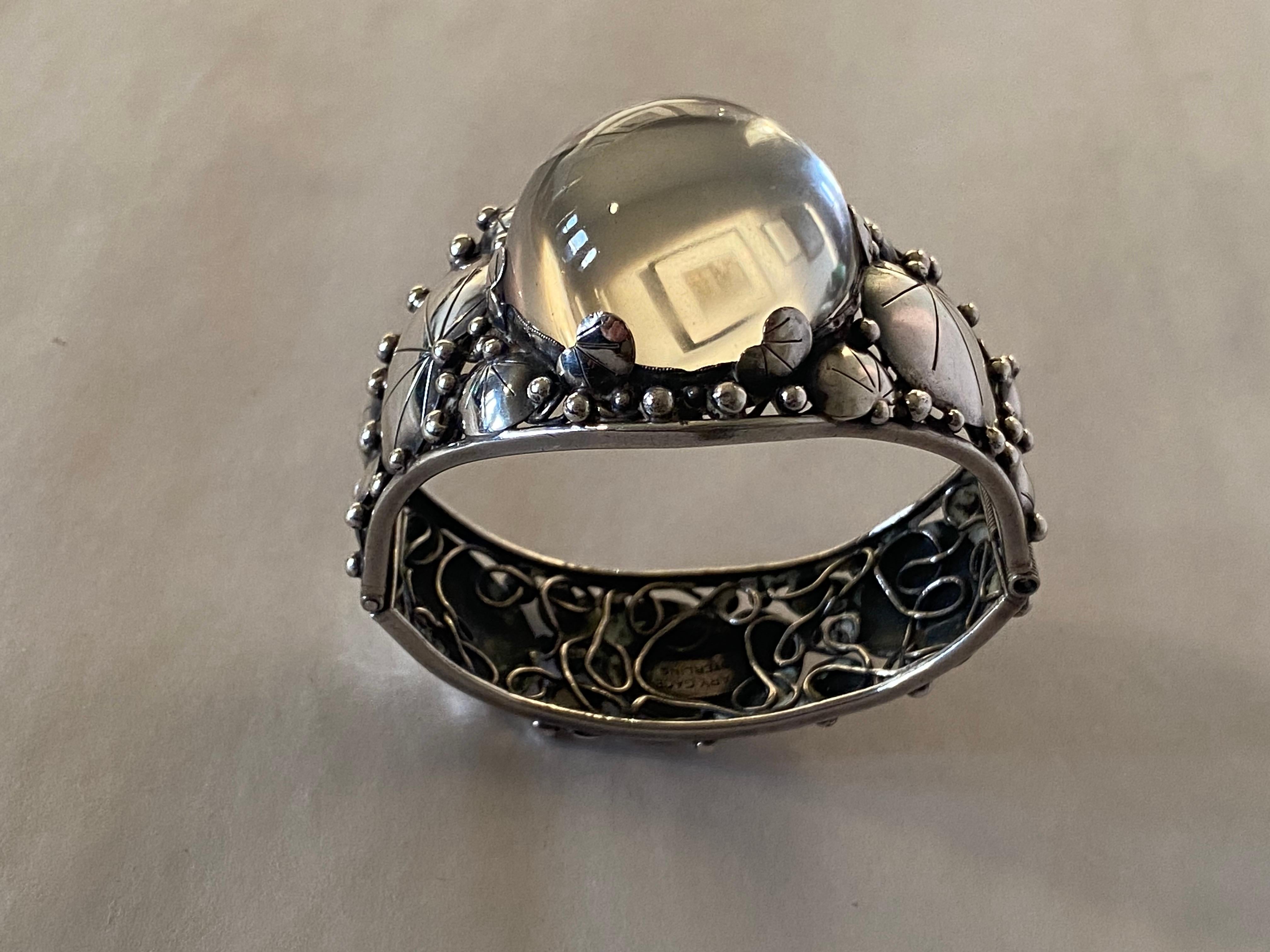 Mary Gage Bracciale grande in sterling e cristallo di rocca con pietra cabochon in stile Art Déco in vendita 7