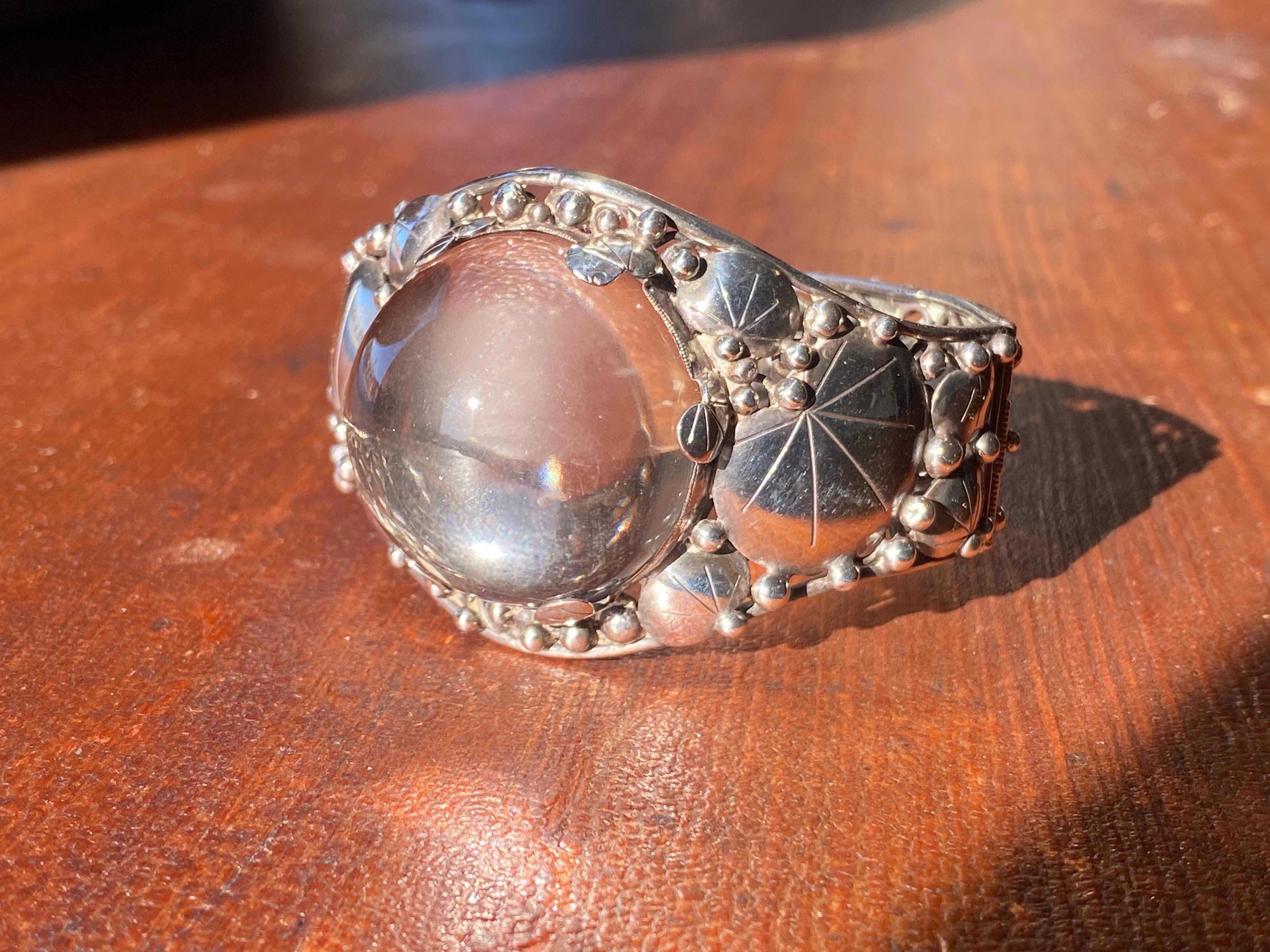 Mary Gage Bracciale grande in sterling e cristallo di rocca con pietra cabochon in stile Art Déco in vendita 16