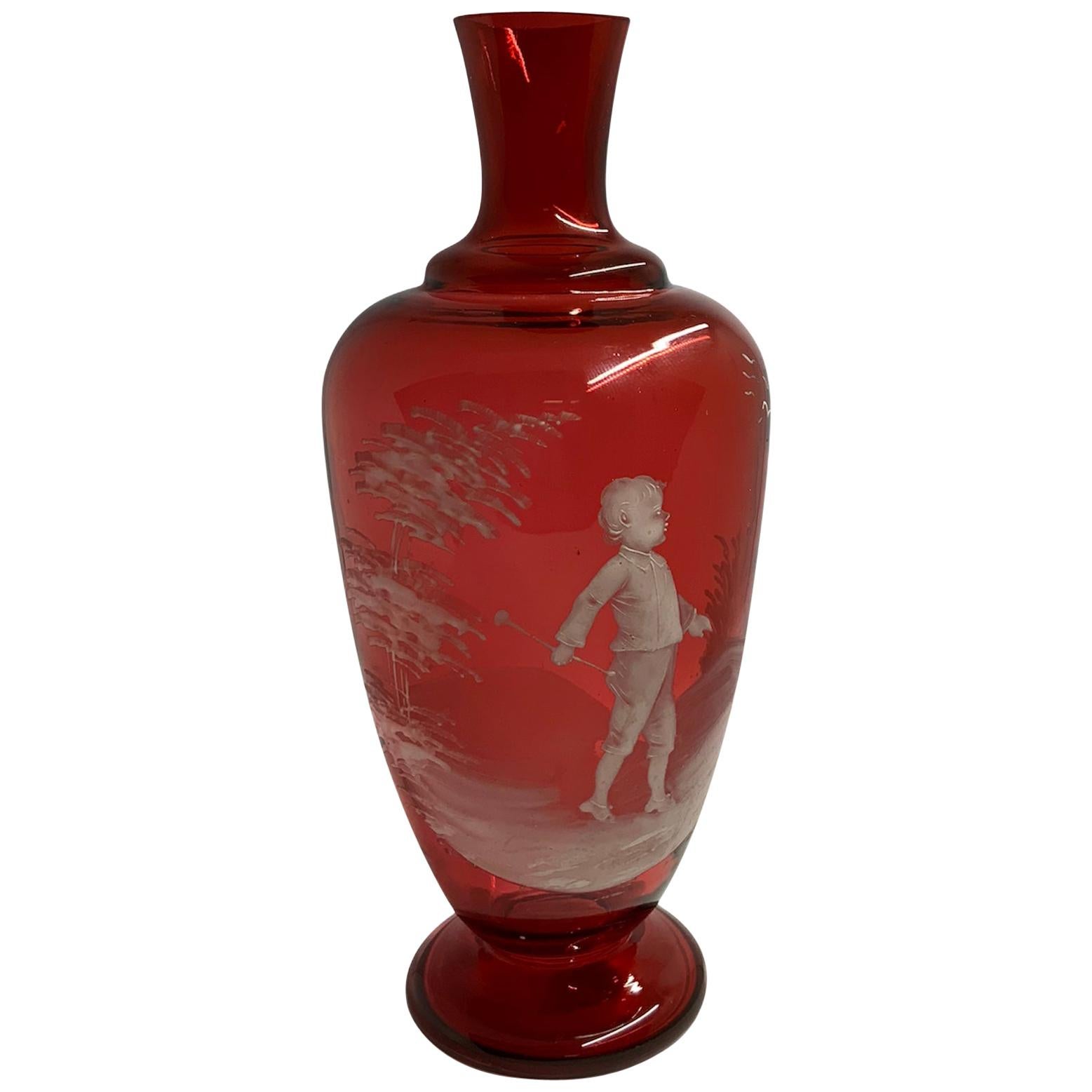 Vase à bourgeons unique en verre rouge Mary Gregory