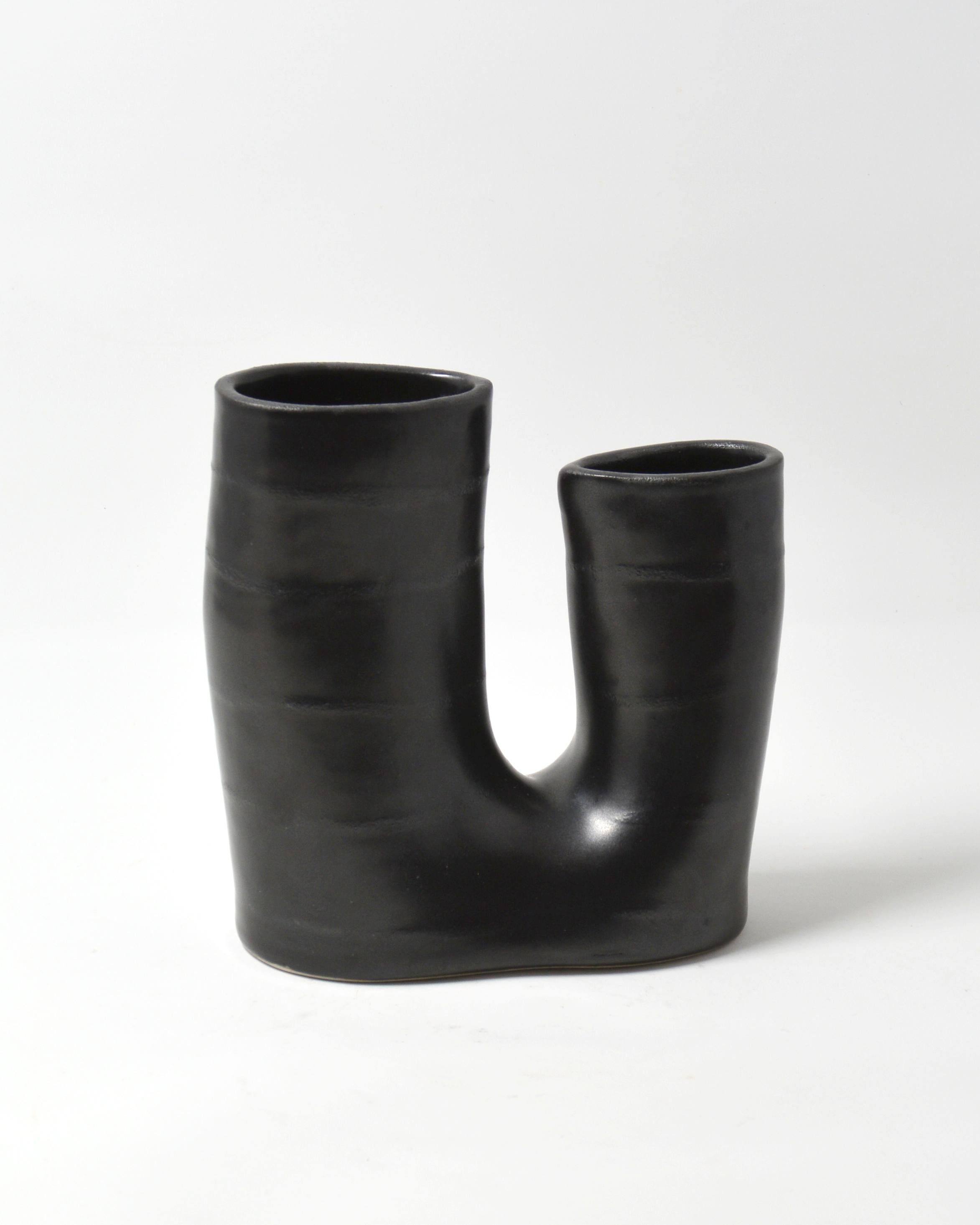 Vase en U noir - Petit vase en porcelaine noire