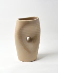 Cream Oval Pinch - Ovales Gefäß aus Porzellan, gequetscht, cremefarben, skulptural