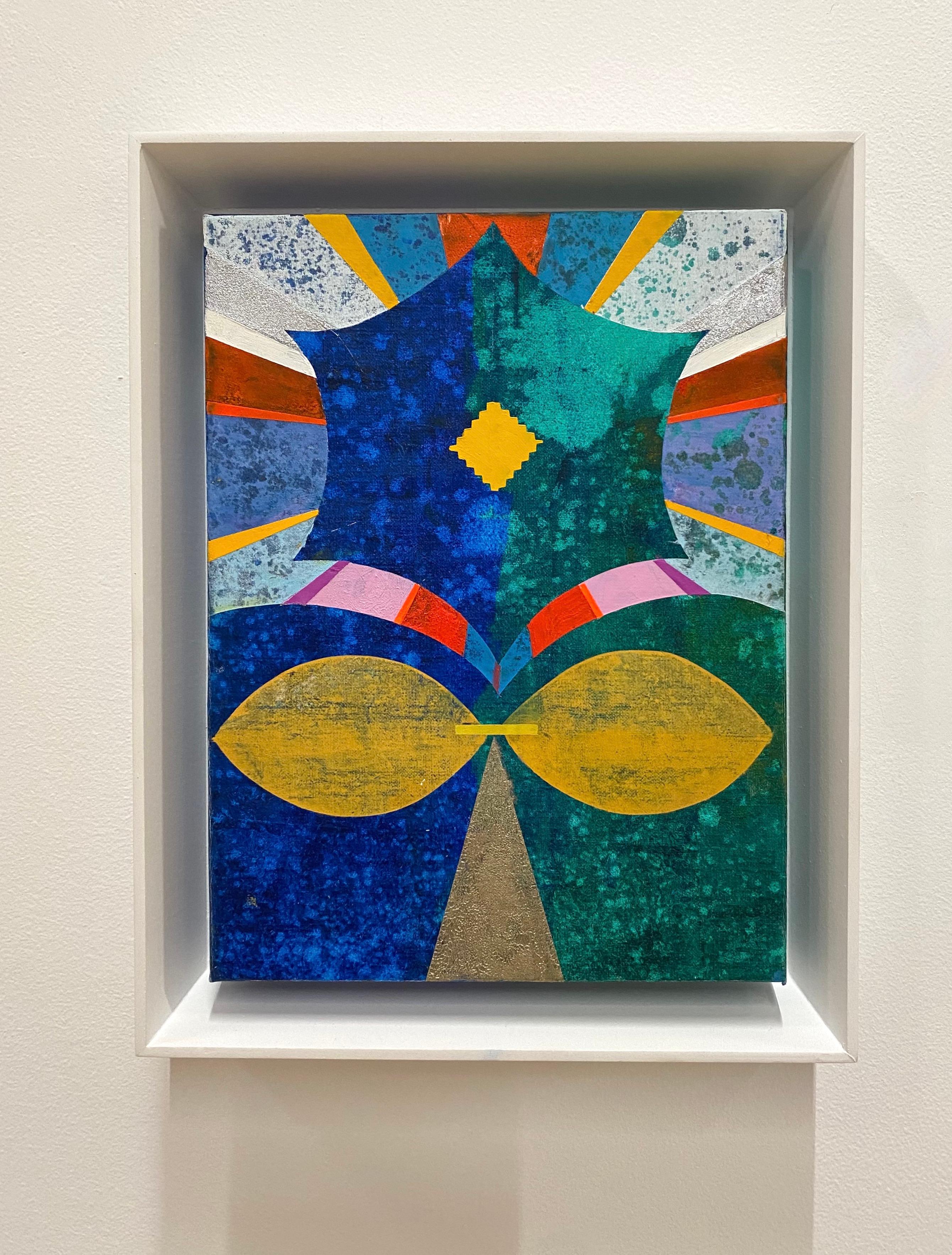 Impollinatore, Forme astratte geometriche, Blu, Verde, Rosso, Giallo senape, Rosa - Painting di Mary Judge