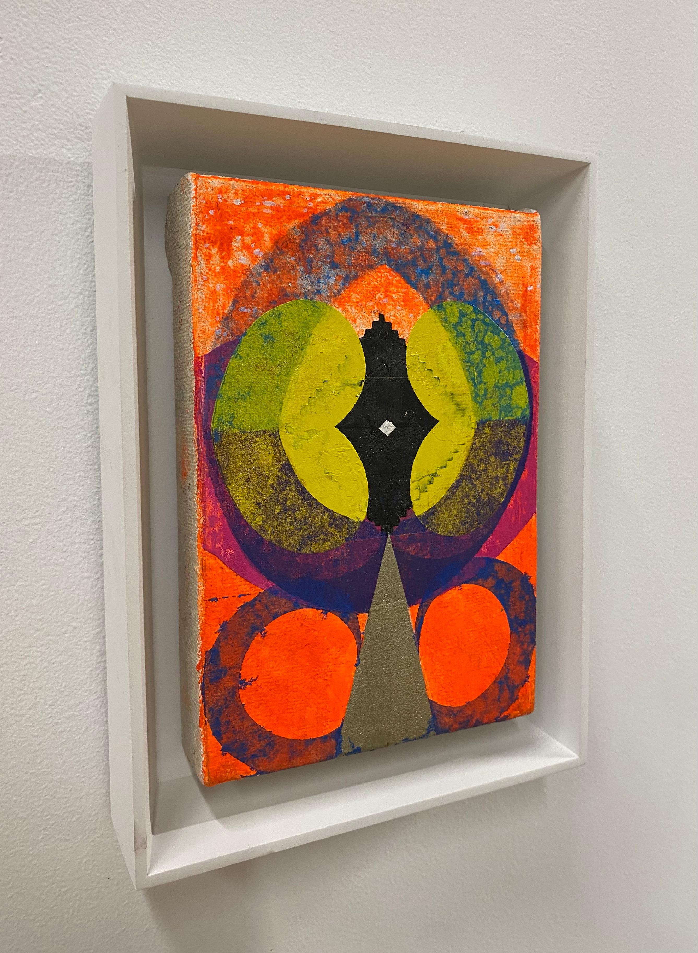 Gemelli gialli - Pittura astratta geometrica giallo neon rosso arancio blu, 2020 - Painting Contemporaneo di Mary Judge