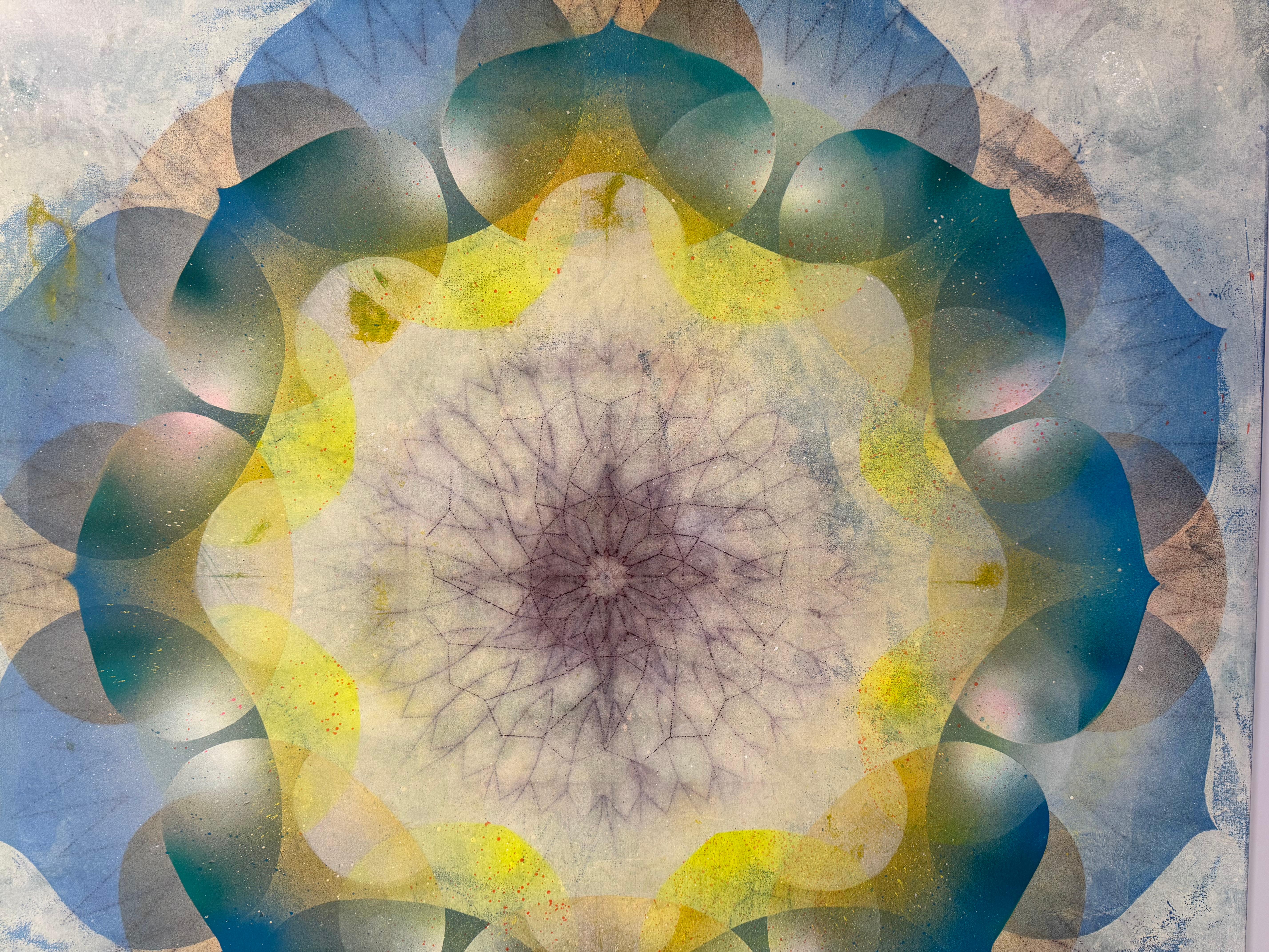 Kaleidoskop Pop Queen Anne - Blau Grün Gelb Geometrisches Blumenmandala, 2025 im Angebot 8