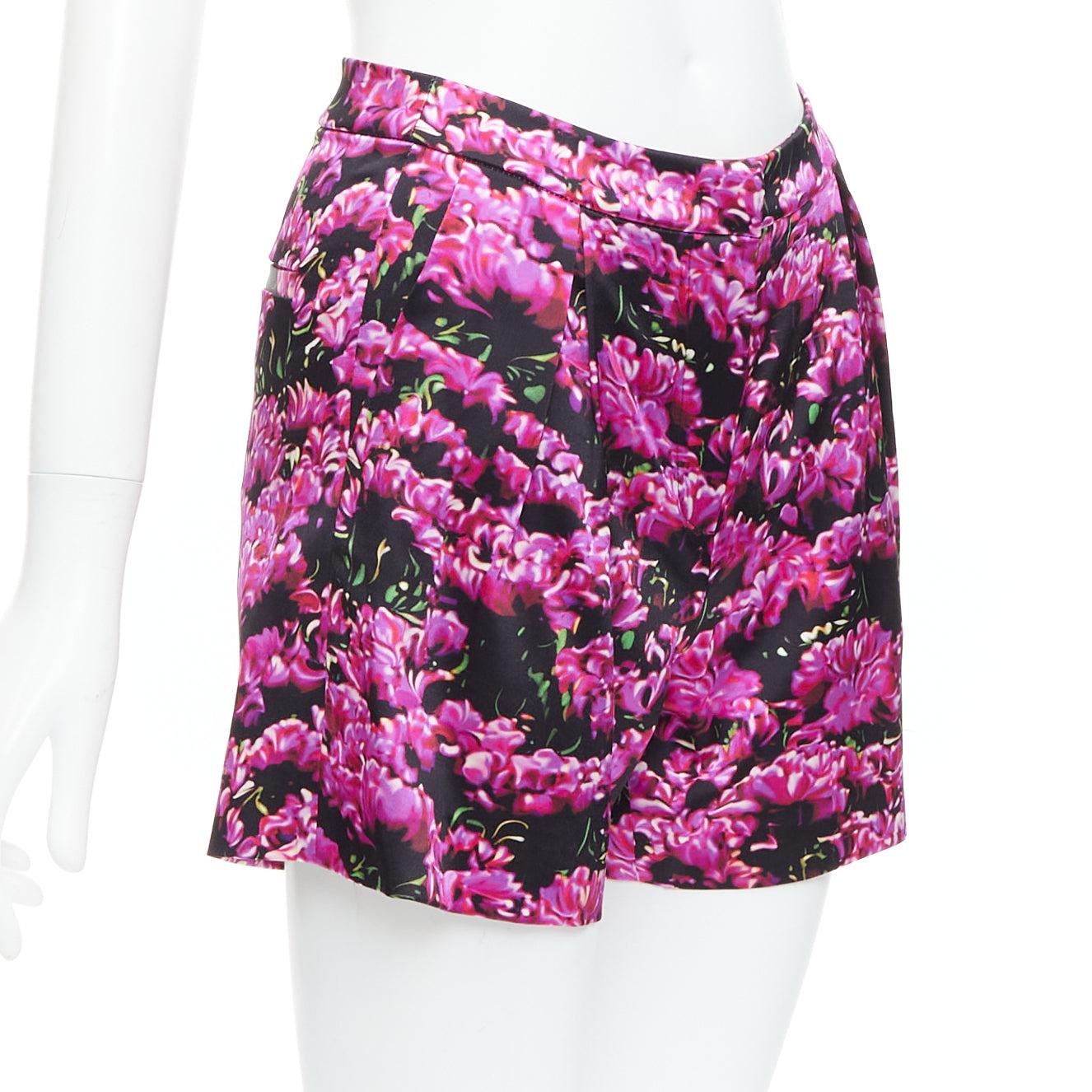 Violet Short taille hauteARY KATRANTZOU 100 % soie imprimé floral photographique GB6 XS en vente
