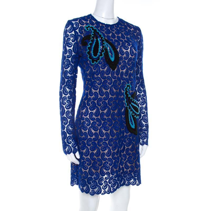 Mary Katrantzou Geri-Shiftkleid in Kobaltblau mit Paisley- Macrame-Spitze, Größe M (Blau) im Angebot