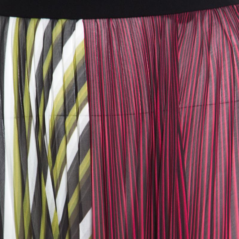 Mary Katrantzou Multicolor Striped Plisse Techno Skirt M In Excellent Condition In Dubai, Al Qouz 2