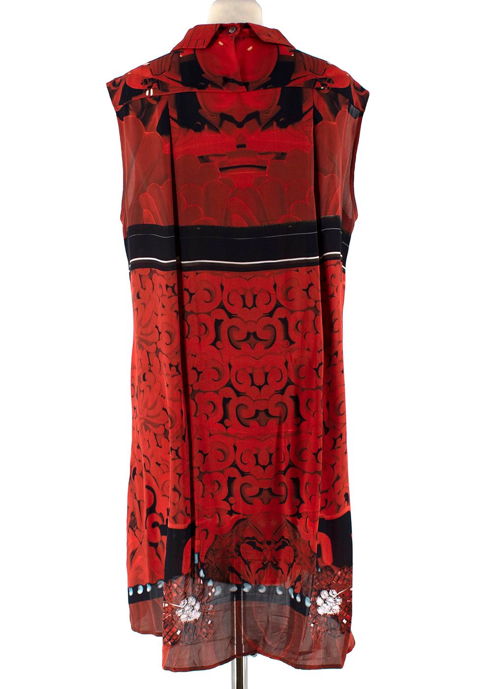 Mary Katrantzou Rotes Seidenkleid mit Schreibmaschinendruck - Größe M (geschätzt) im Zustand „Hervorragend“ in London, GB