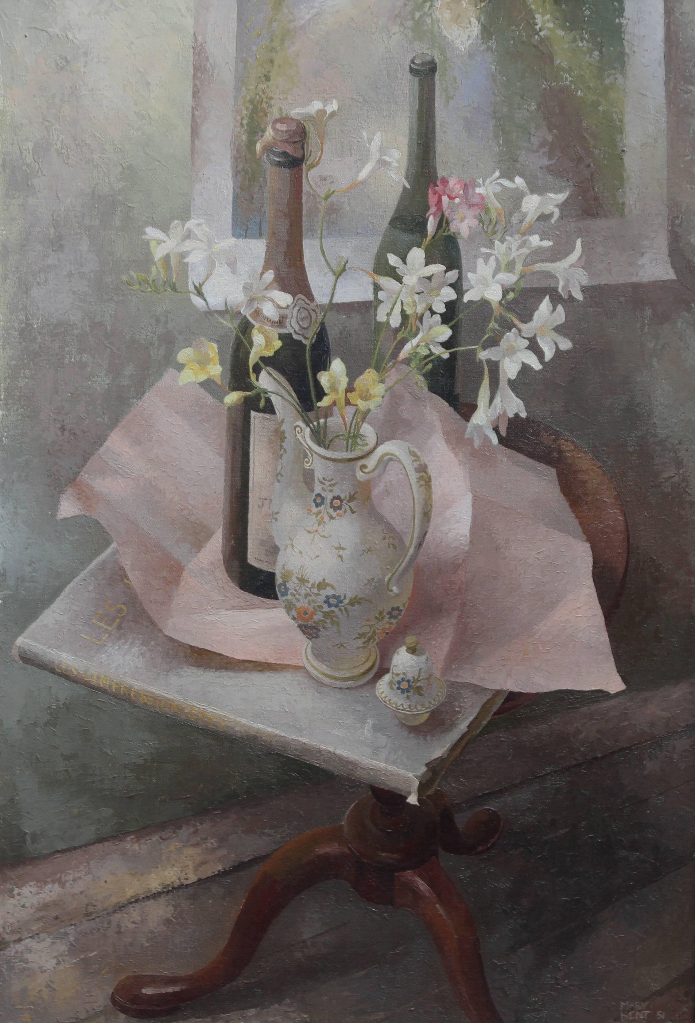 Französische Kaffeekanne – britische Ausstellungskunst 1960er Jahre, Blumenstillleben, Ölgemälde – Painting von Mary Kent Harrison