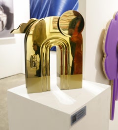 "Dream Portal(ble) Golden" scultura in acciaio inossidabile e placcatura in oro