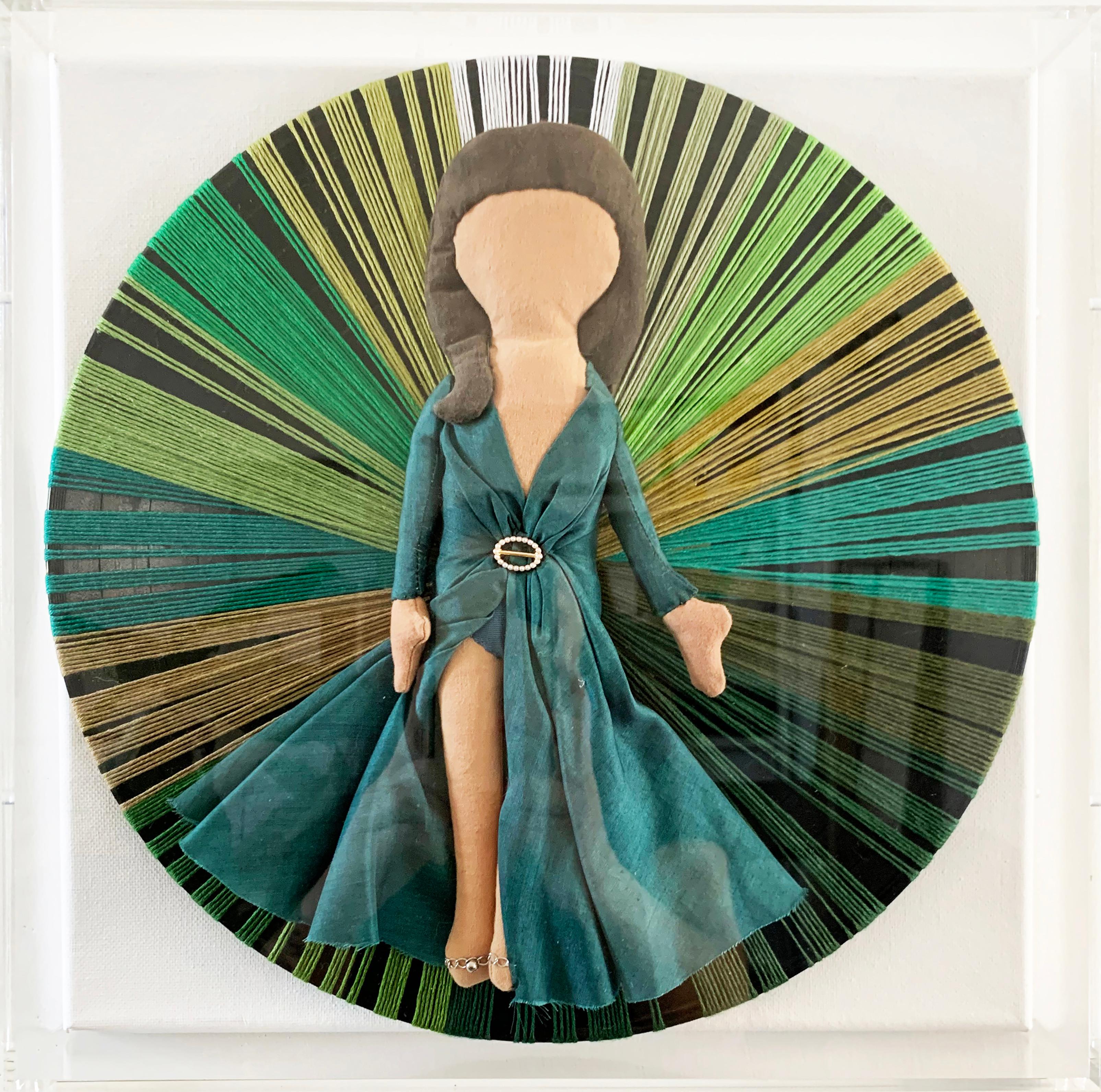 Sa voix  - Fil de poupées tissé à la main enveloppé sur des disques vinyles dans des boîtiers acryliques en vente 3