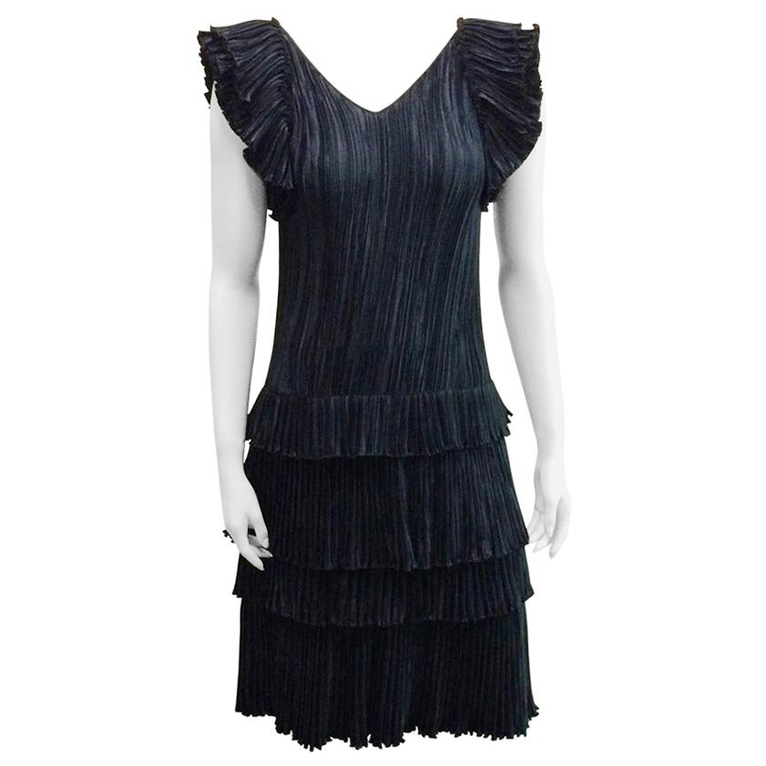 Mary McFadden 1980s Pleated Black Evening Cocktail Dress Size 4. For Sale