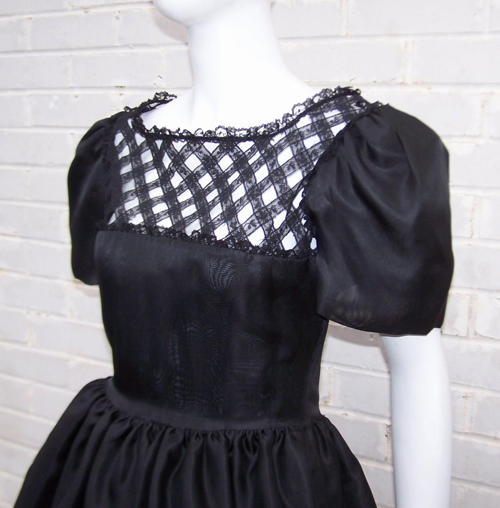 MARY MCFADDEN Schwarzes Organzakleid aus Seide mit Spitze, 1980er Jahre im Angebot 3