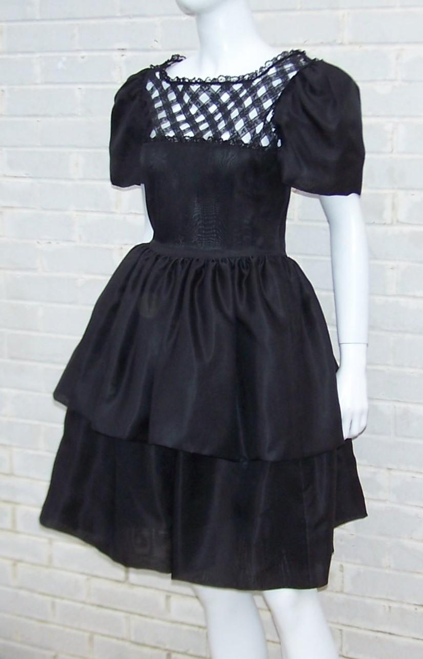 MARY MCFADDEN Schwarzes Organzakleid aus Seide mit Spitze, 1980er Jahre im Angebot 4