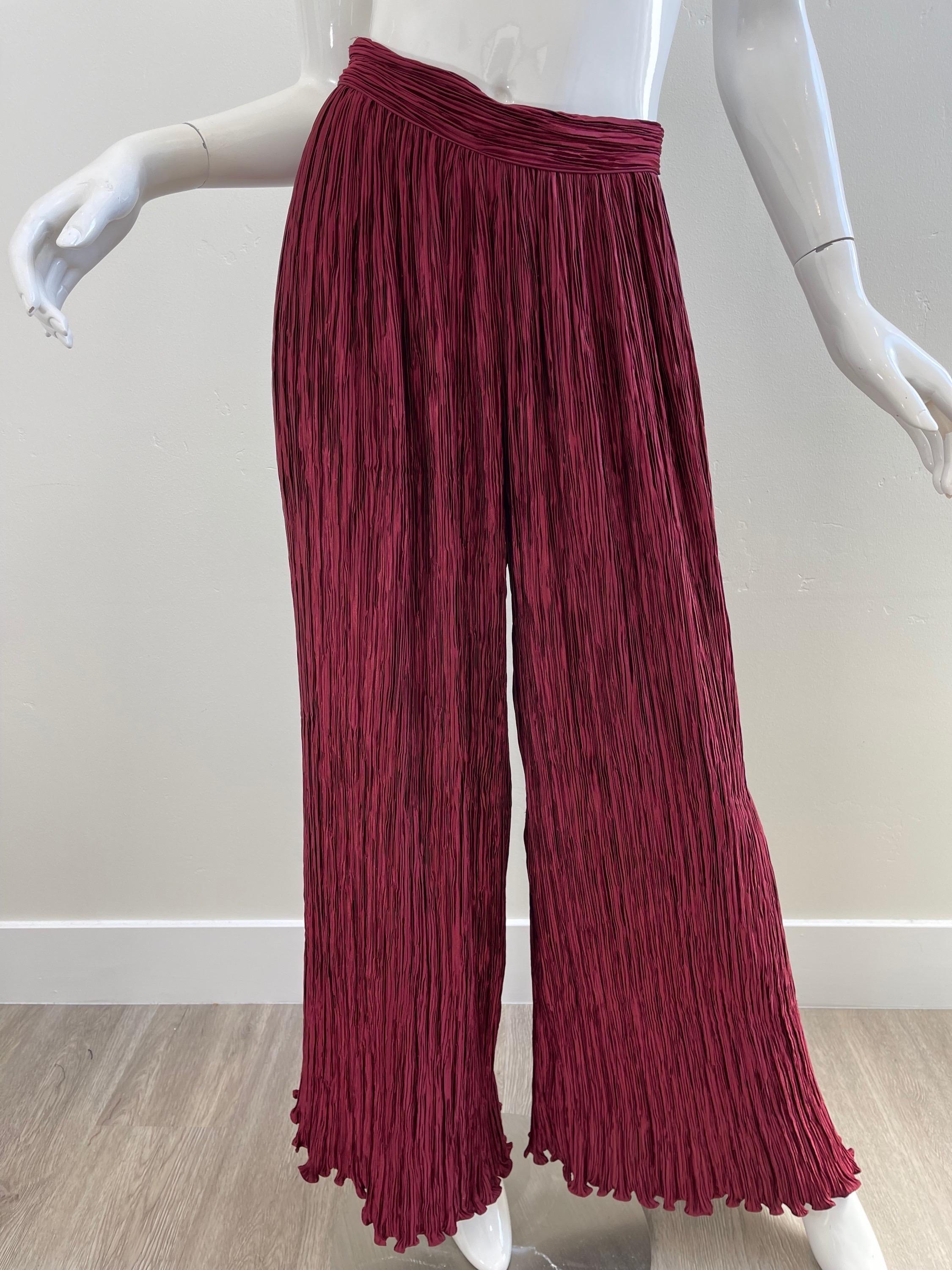 Mary McFadden Couture 1990s Burgundy Size 4 Pleated Wide Leg Palazzo 90s Pants  For Sale 2