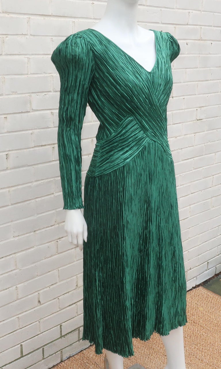 Mary McFadden Couture Emerald Green Cocktail Dress, 1980's For Sale 1