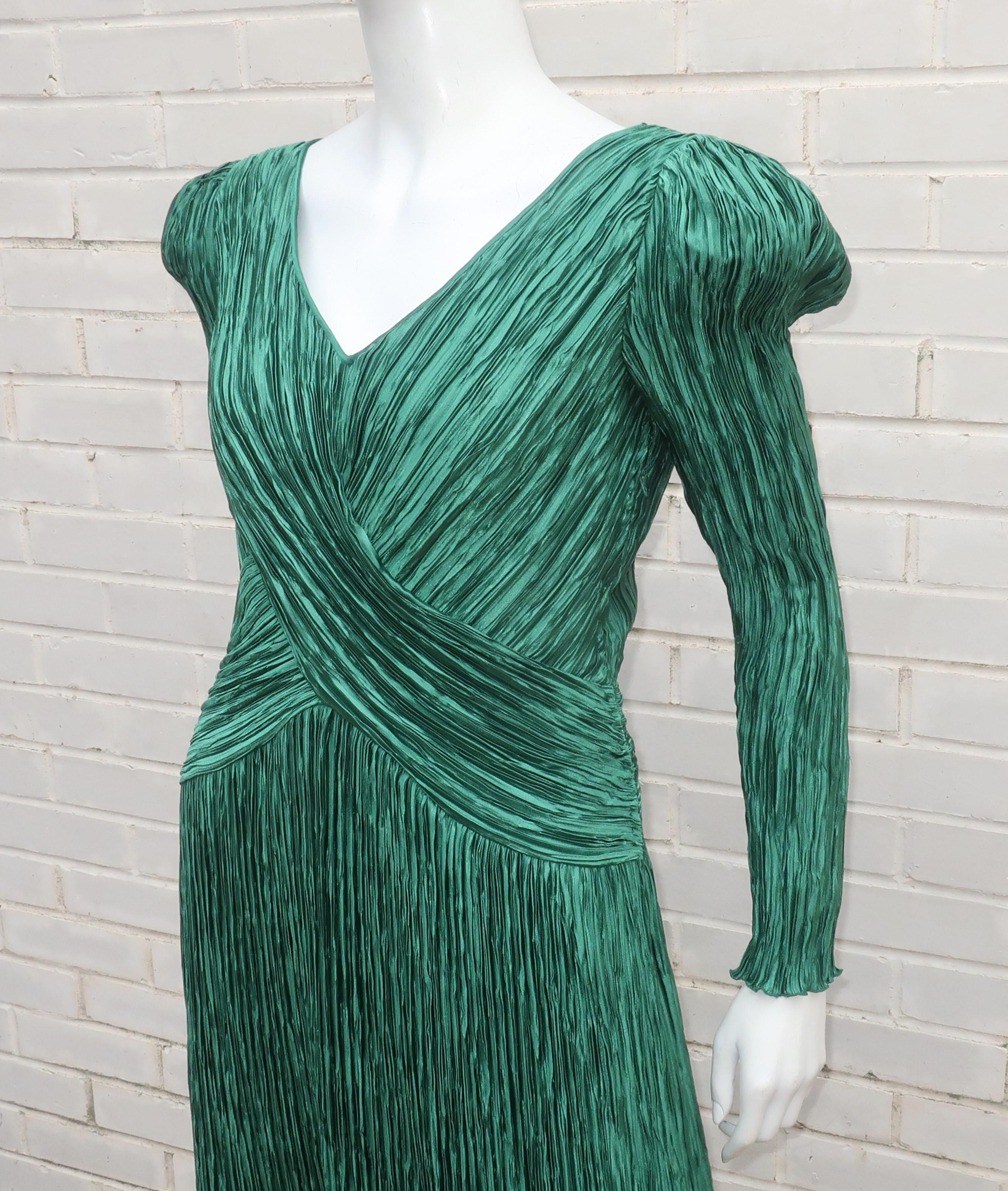 Mary McFadden Couture Emerald Green Cocktail Dress, 1980's In Good Condition In Atlanta, GA